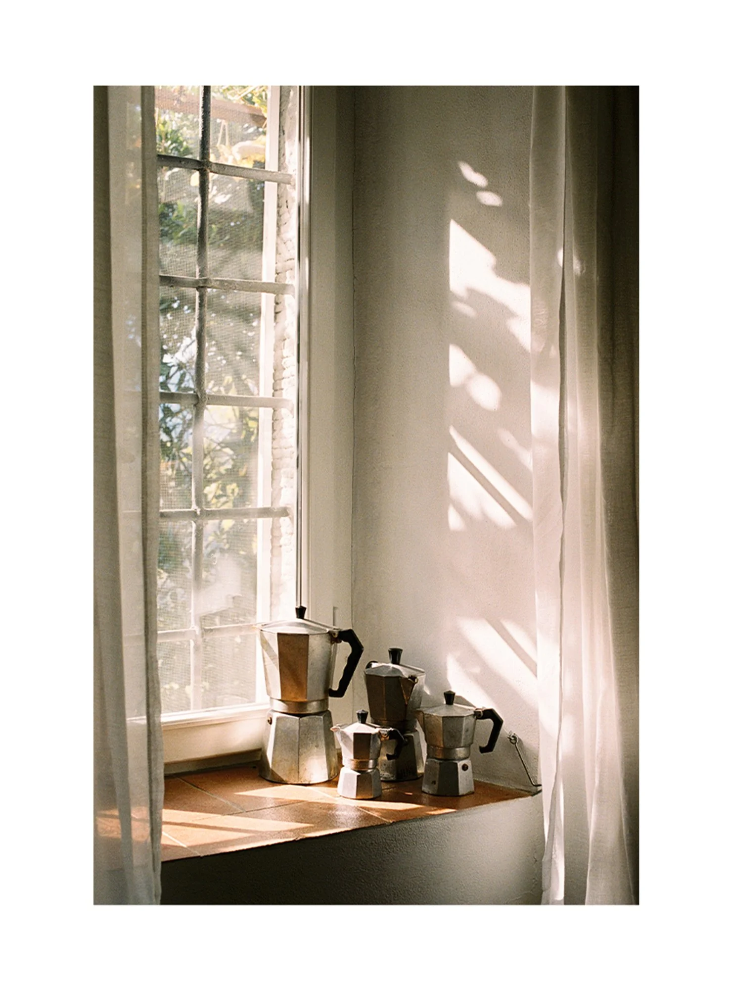 LaureClaireStudio_FilmPhotography_FineArtPrint_Italyl_Coffee_OpenEdition_WhiteMargin.jpg