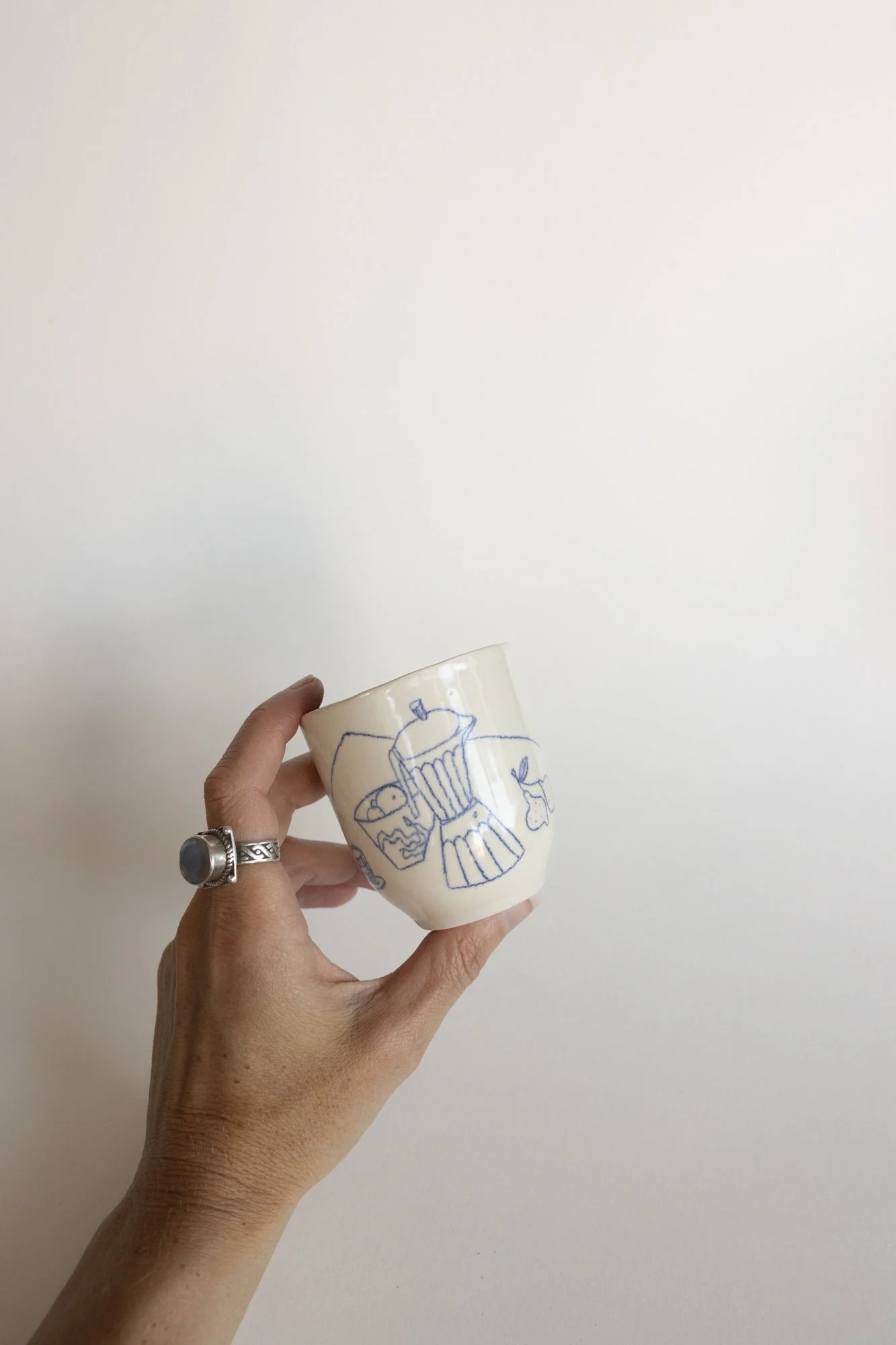 Laure Claire Ceramic_Summer Coffee Tasse_Squarespace_Shop-8.jpg