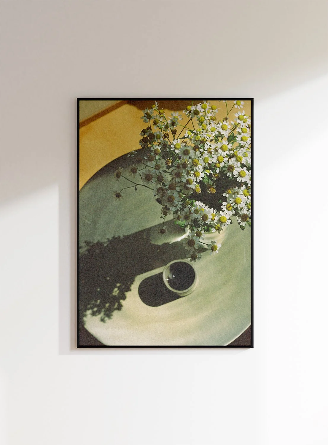 LaureClaireStudio_FilmPhotography_FineArtPrint_Portugal_CafeComFlores_OpenEdition_Frame_FullBleed.jpg