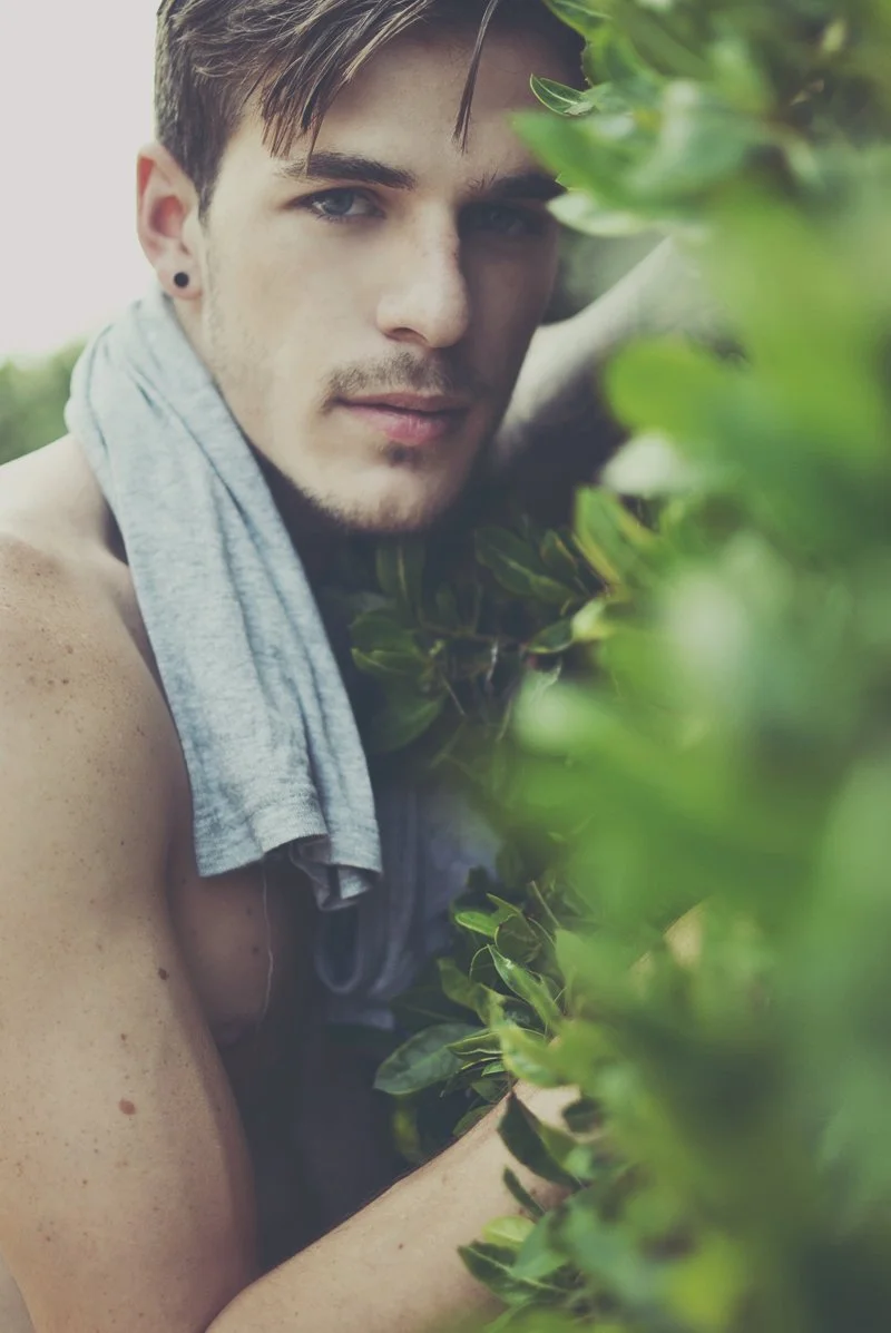 Roberto Fabre-Mega Portfolio_Page_02.jpg