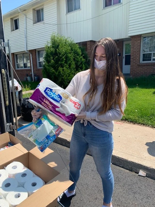 food distribution 04.jpg