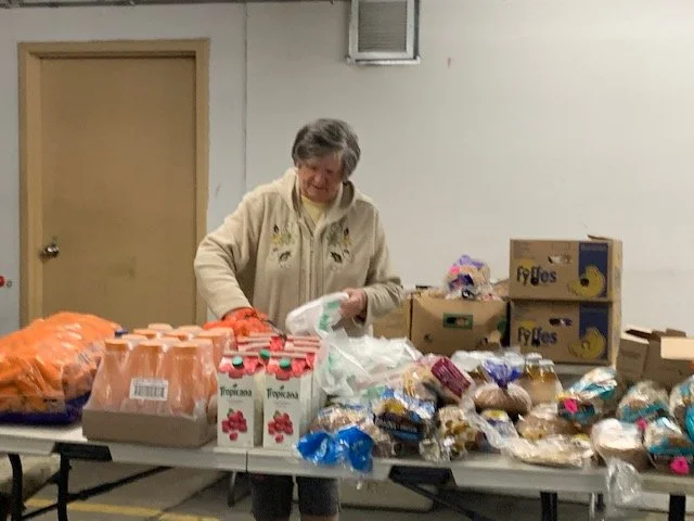 food distribution 01.jpg