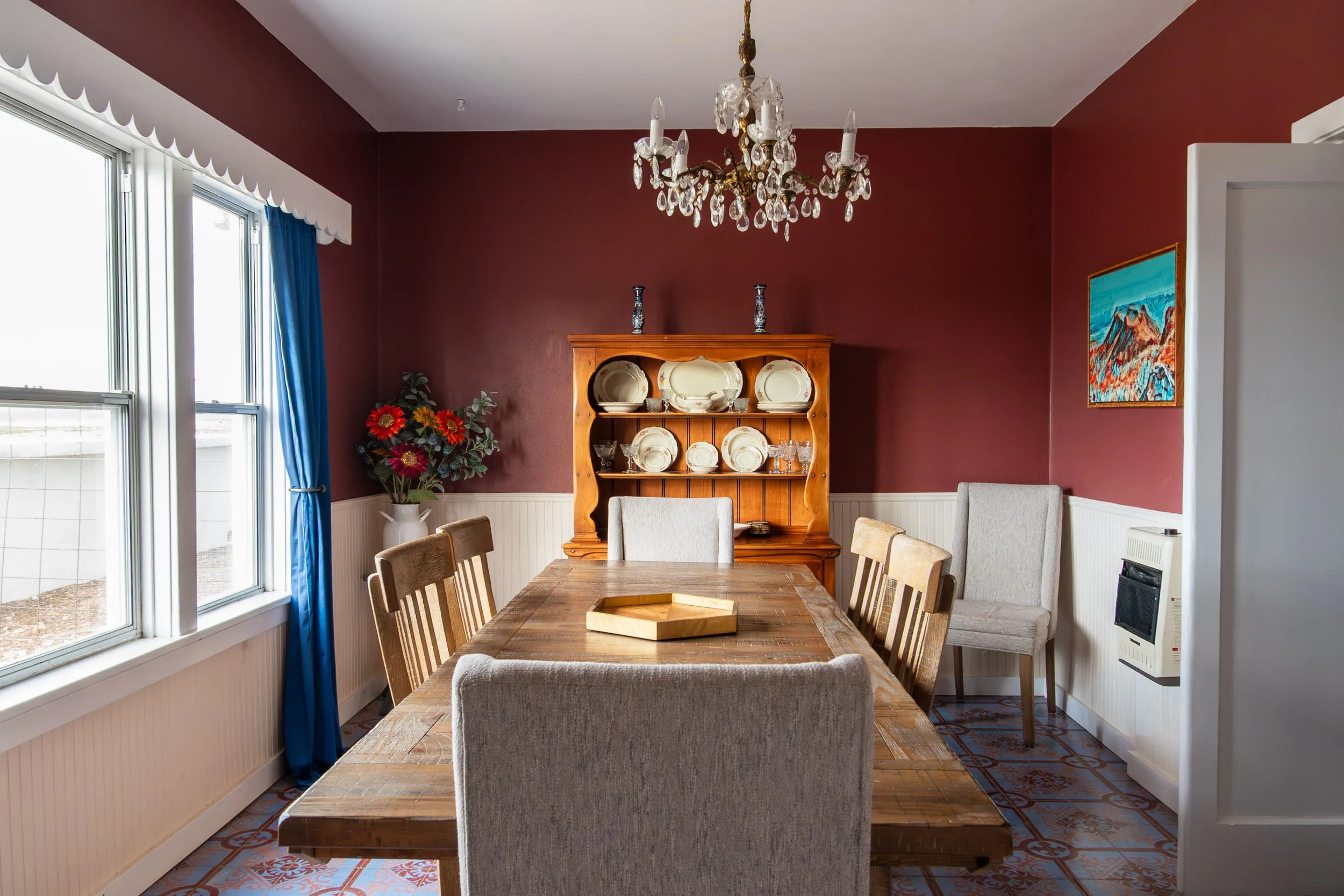 full dining room seats 8