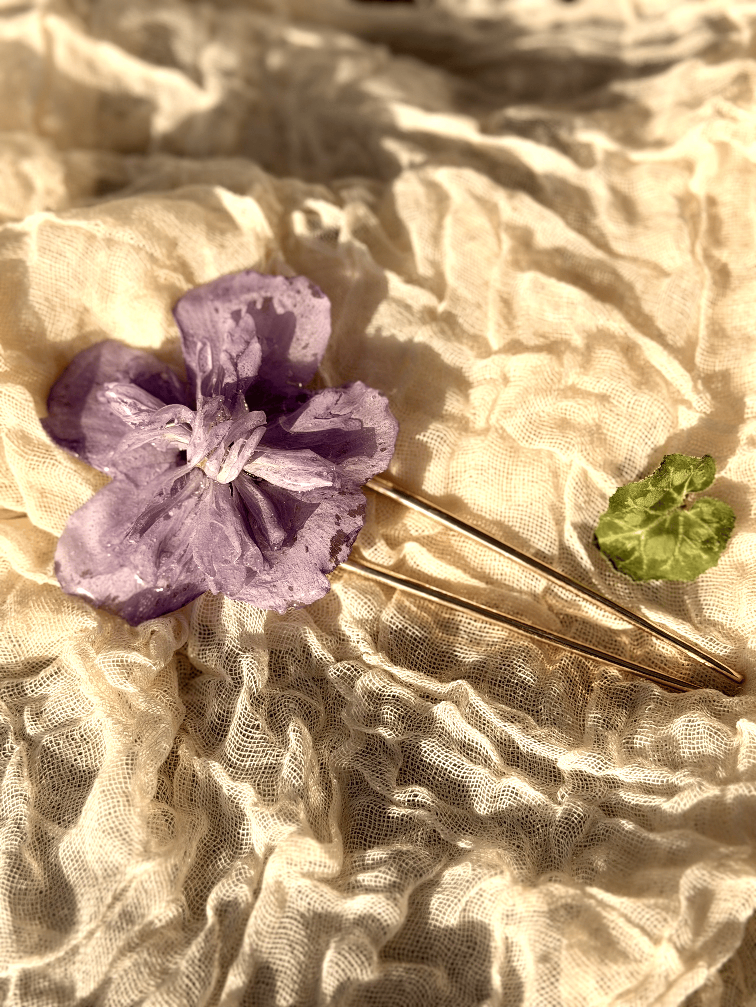 Rose of Sharon French Twist Hairpin