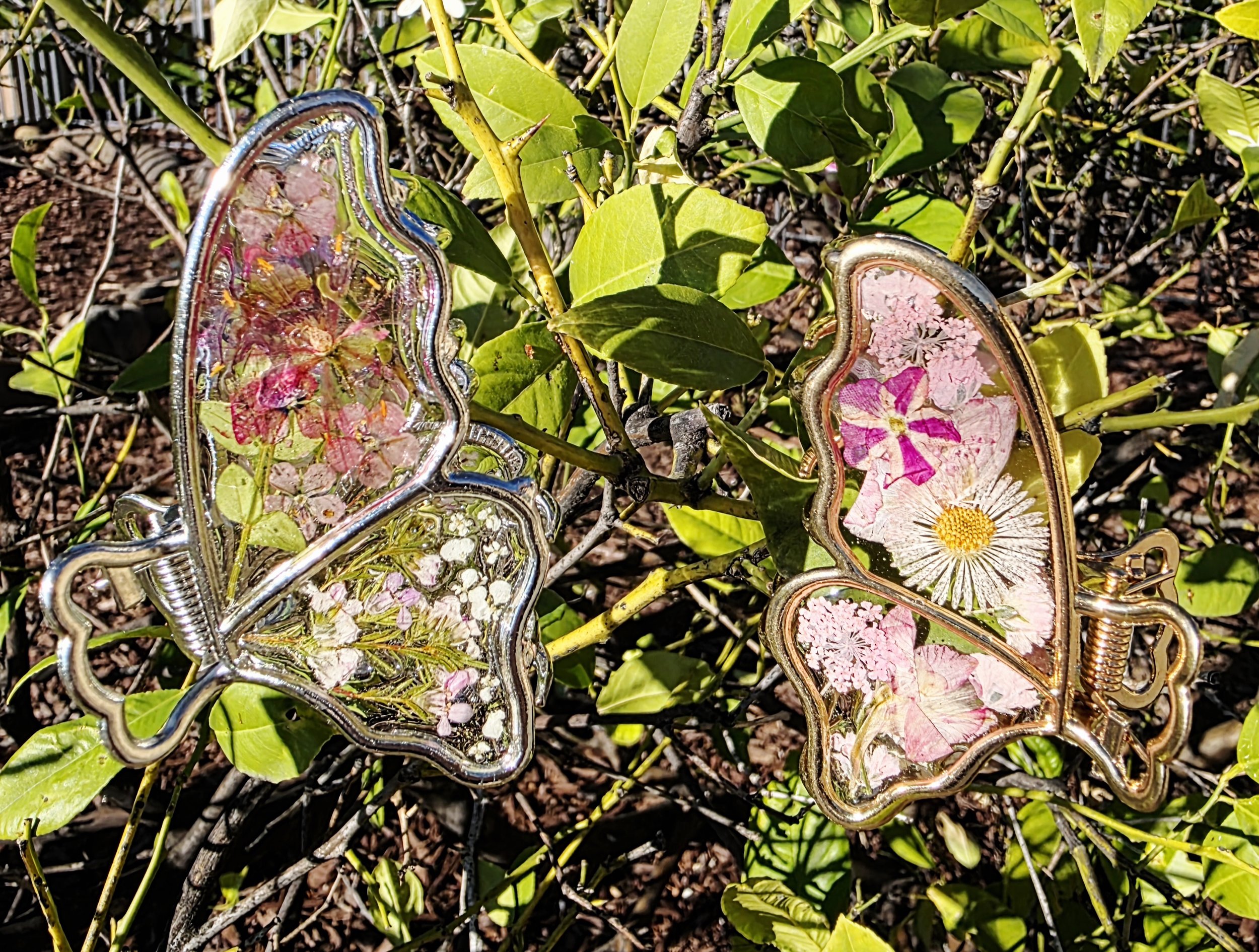 Wavy Butterfly Claw Clip