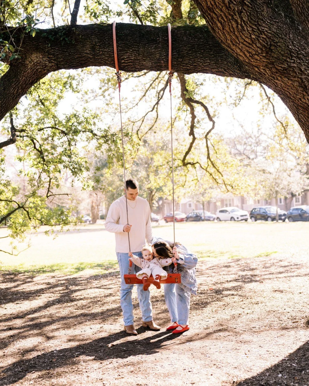 The smallest moments to us, are the biggest moments of joy for them. Seeing Miller have so much fun in the park with simply her parents, a swing, and an apple was a morning well spent. ❤️
