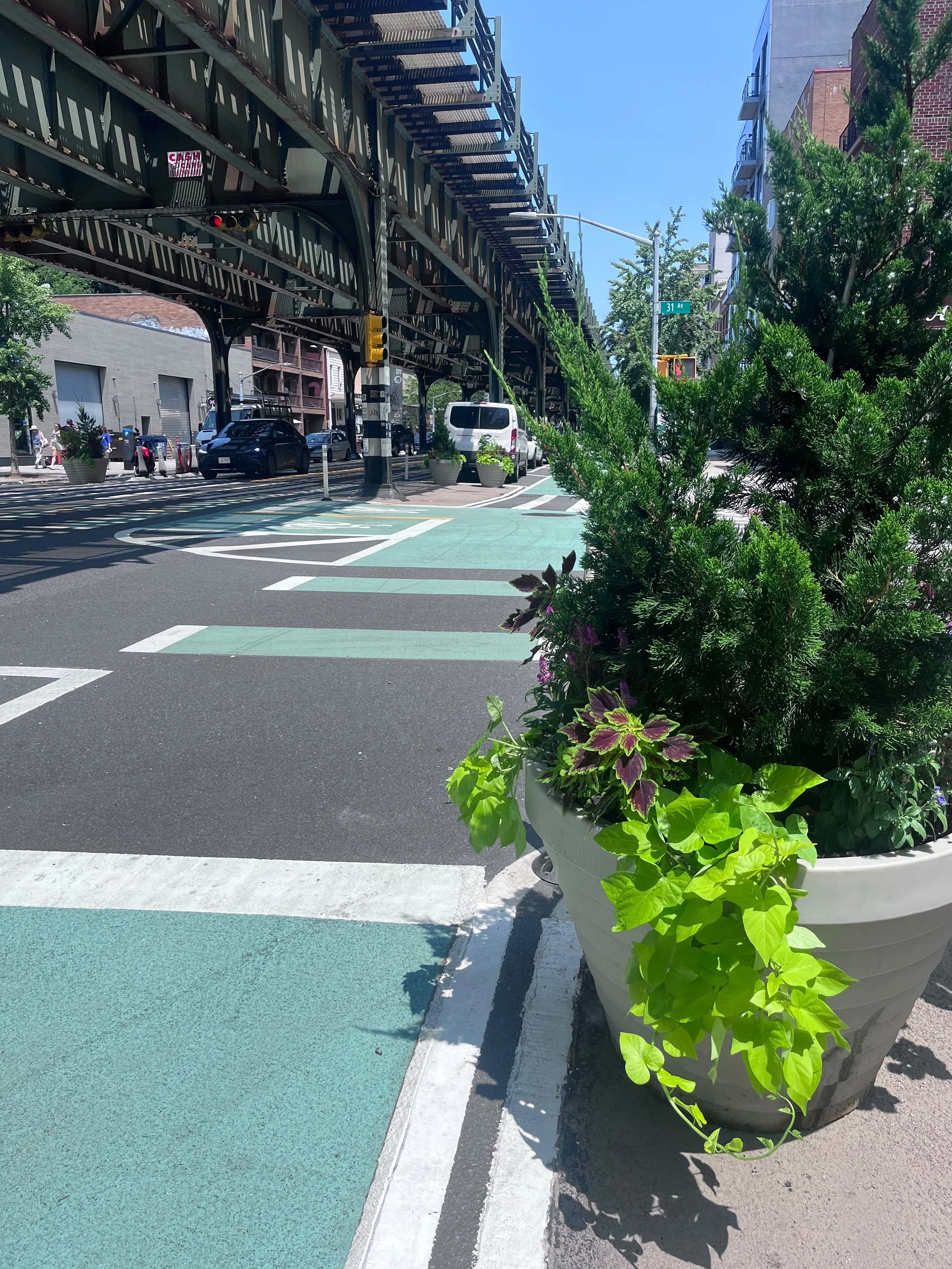 Planters at 31st and 31st