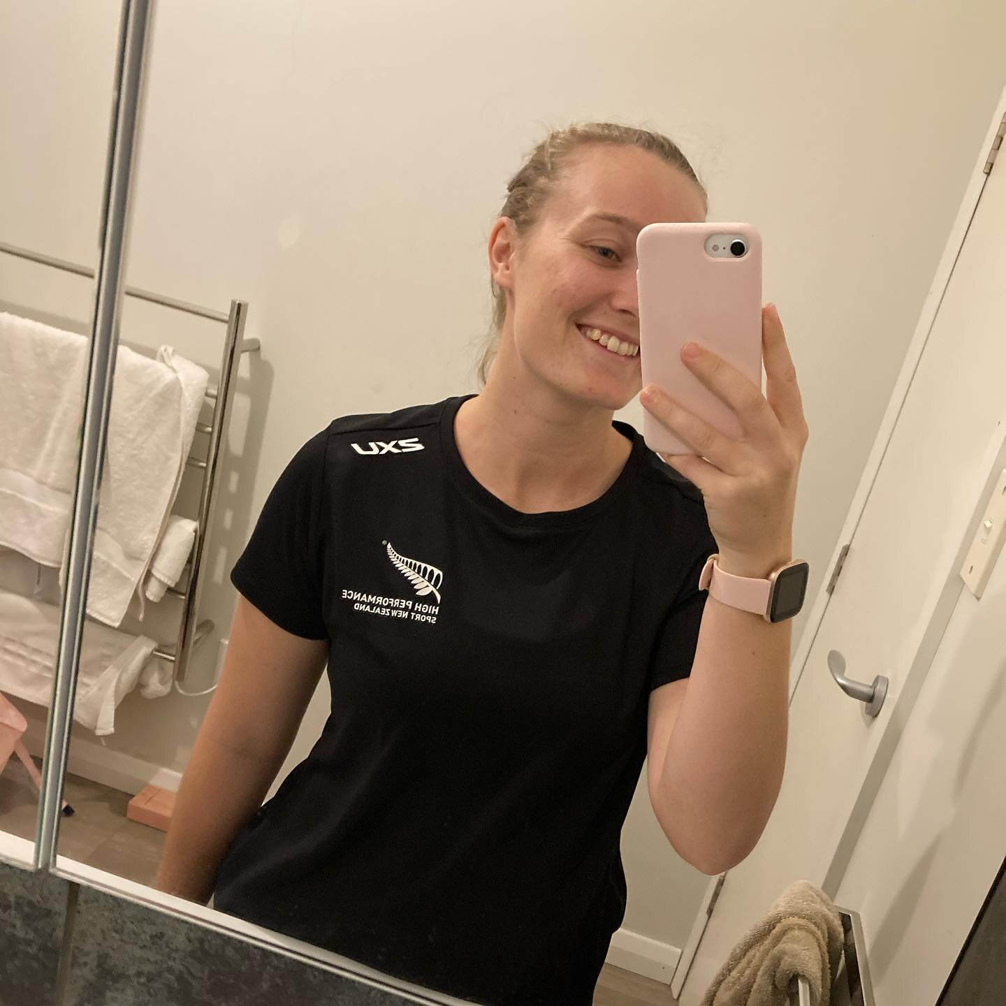 A couple months in &amp; loving every single moment of my Strength &amp; Conditioning internship with @hpsportnz 🖤🌿

I'm so grateful for this awesome opportunity to learn from some of our elite coaches and athletes! 😍

Pumped for the next few mont