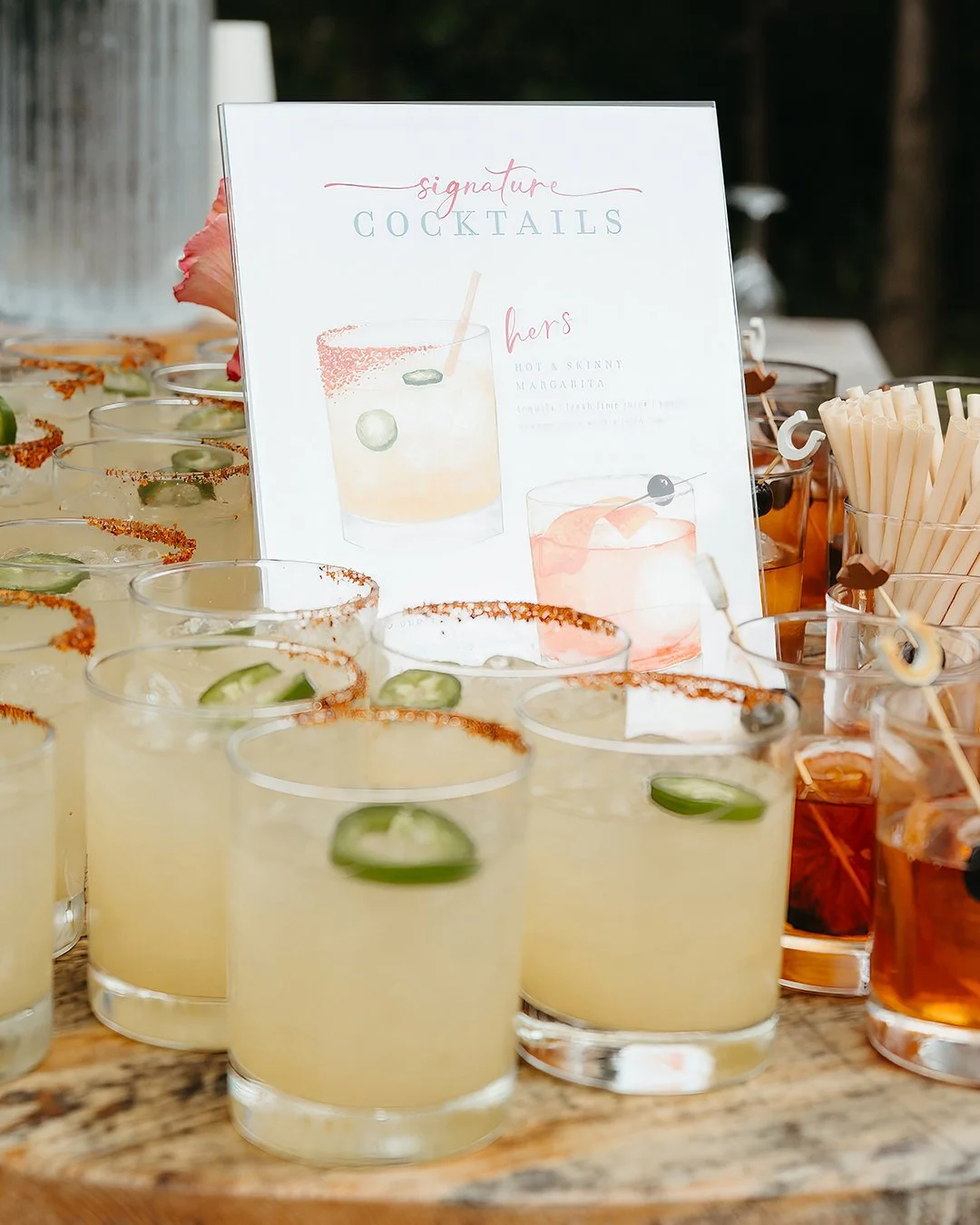 Sipping pretty
.
@anyakayphoto
@jaweddingphoto
.
.
#weddingstationery #customweddingstationery #details #weddingdetails #barsignage #signaturedrinks #weddingsignage #farmonmain #thefarmonmain #crisp #crispdesigns #crispdesignsonpaper