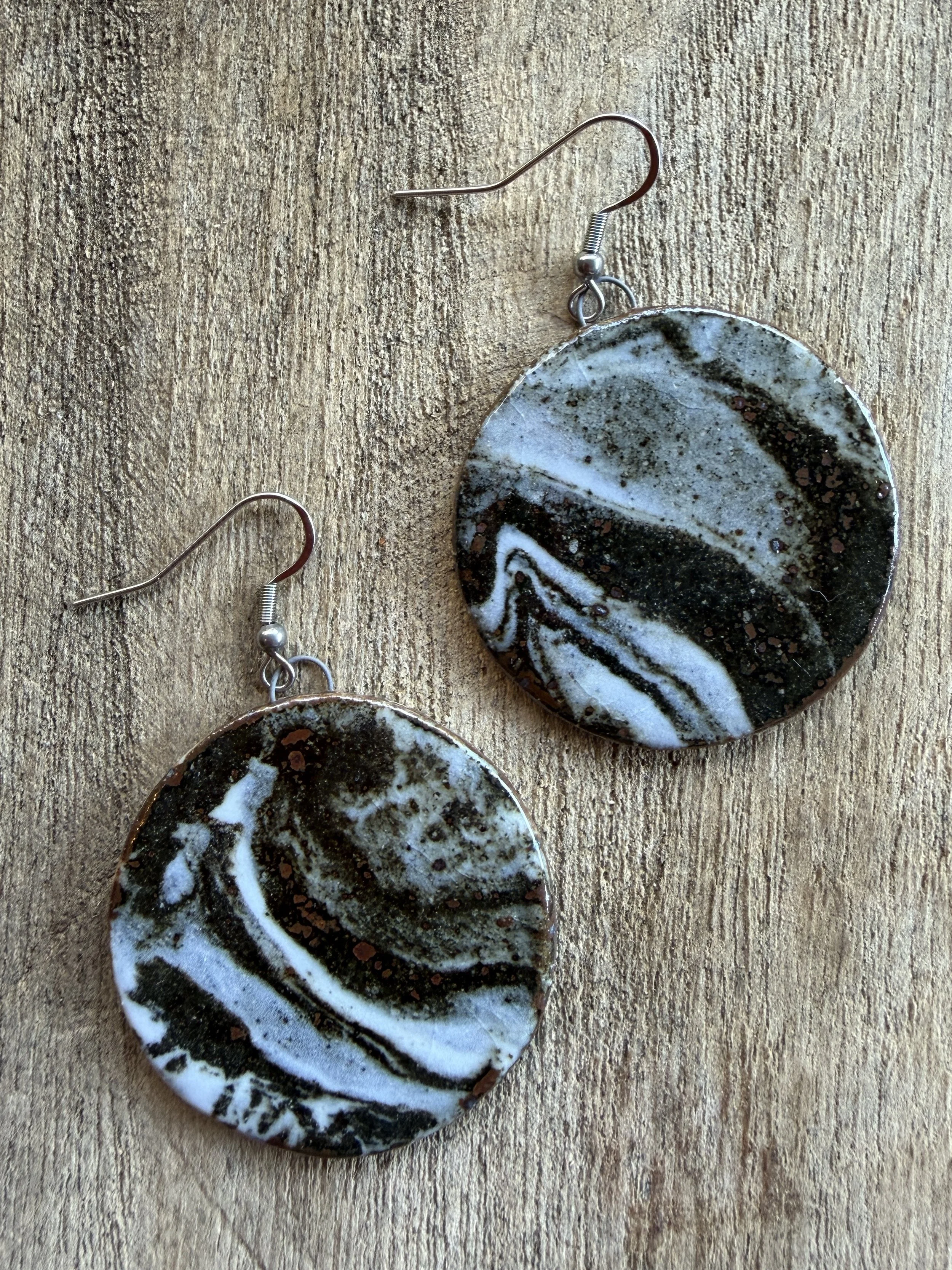 marbled ceramic earrings (large pendant, classic ear wires)