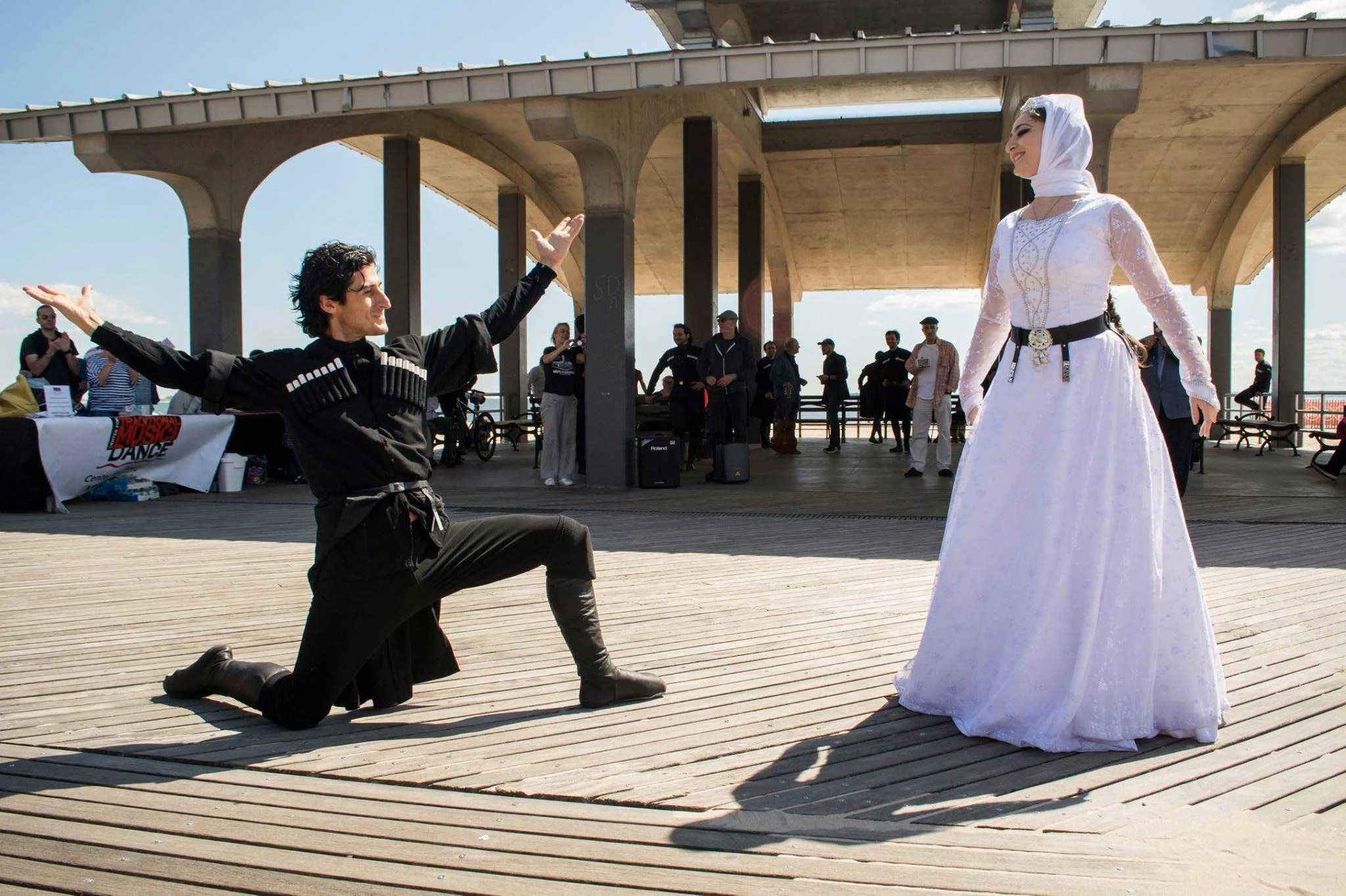 a-Georgian-couple-dances.jpg