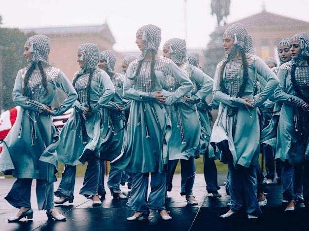 Legends-performance-Dancing-Crane.jpg