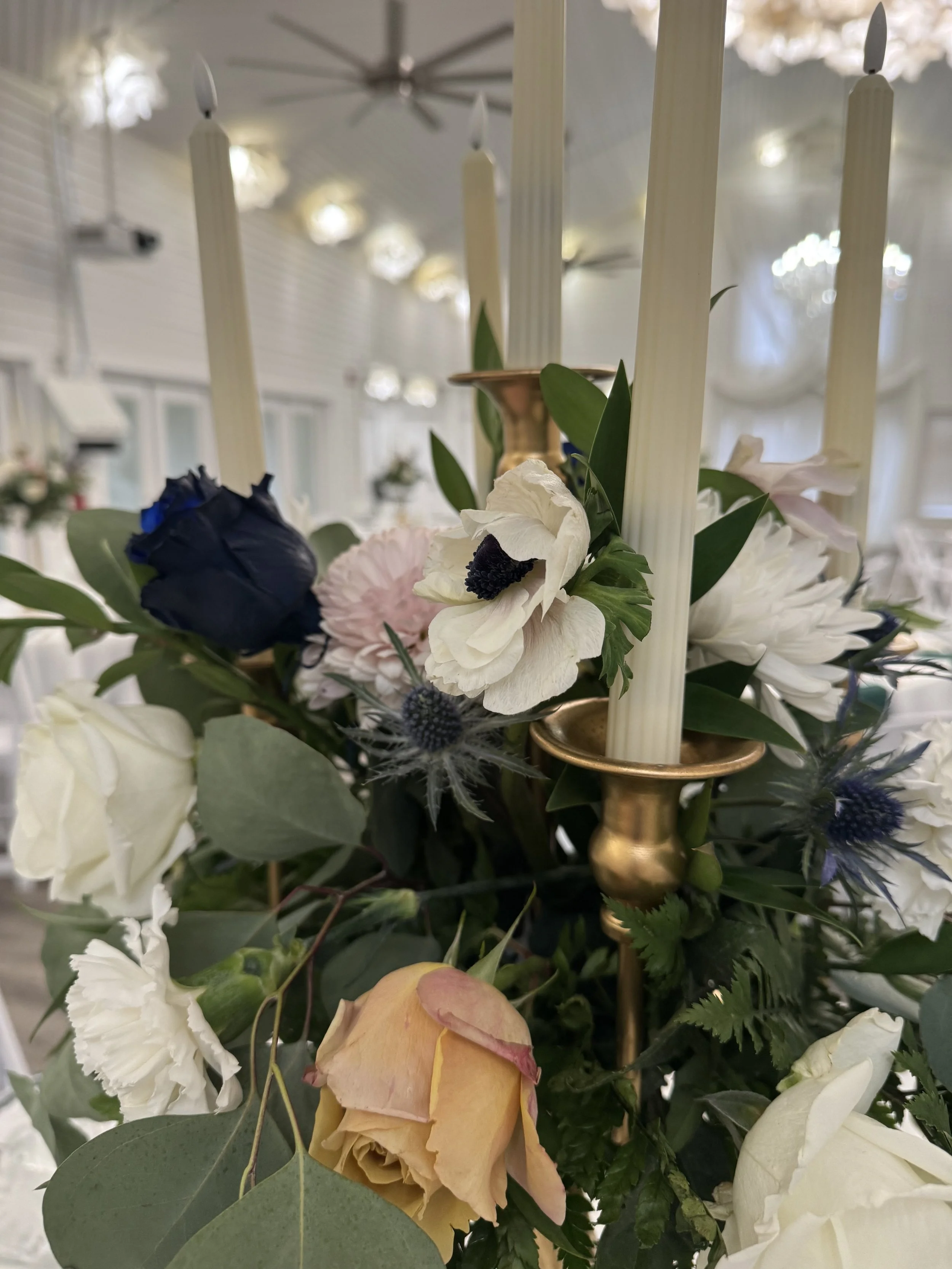 13 Ways to Use Draperies and Runners at Your Wedding Venue