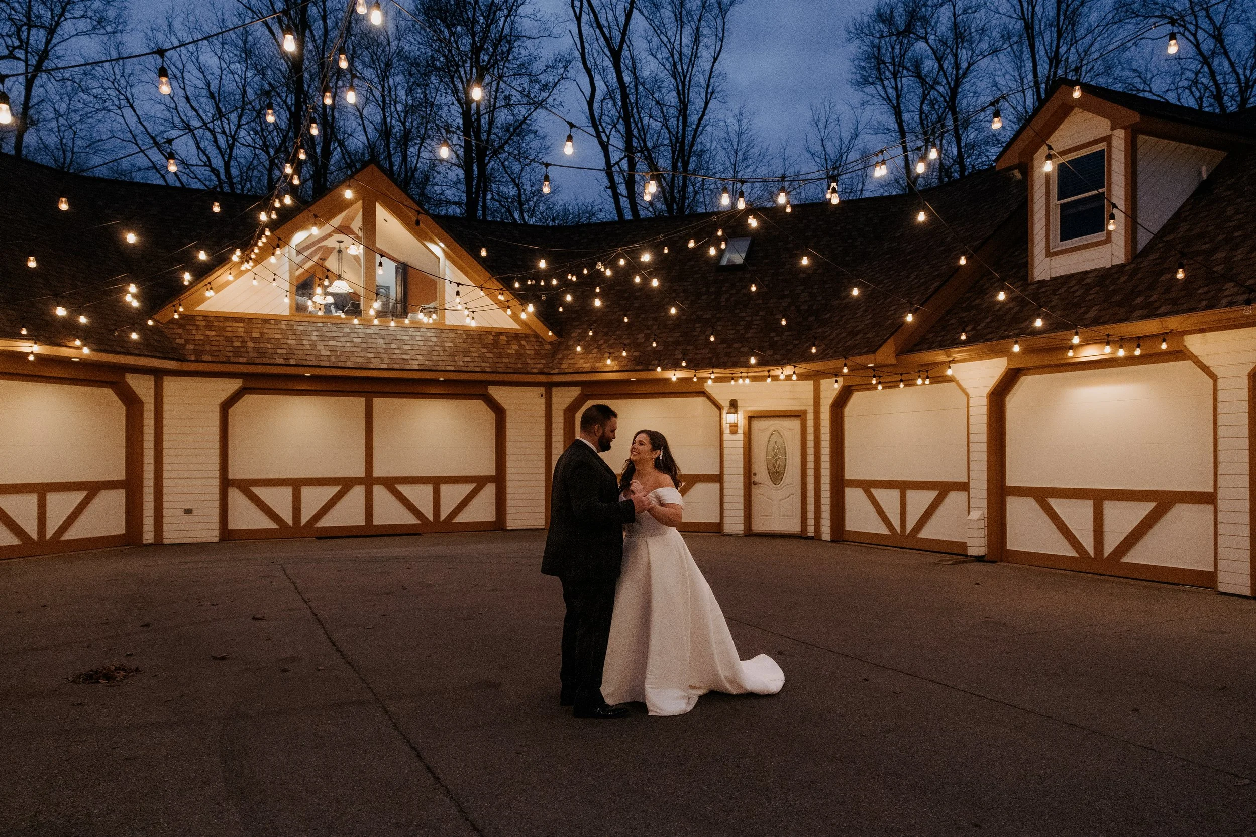 Outdoor Central Indiana Wedding Ceremony Site with romantic lighting