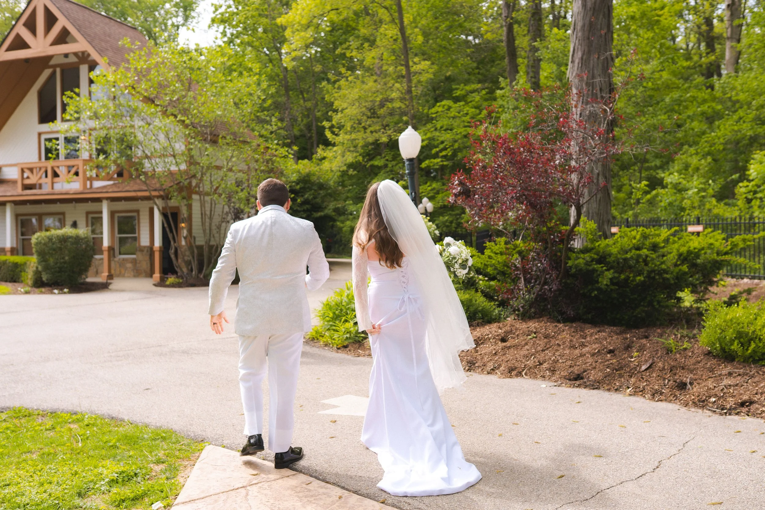 Outdoor Luxury Natural Wedding Venue Central Indiana