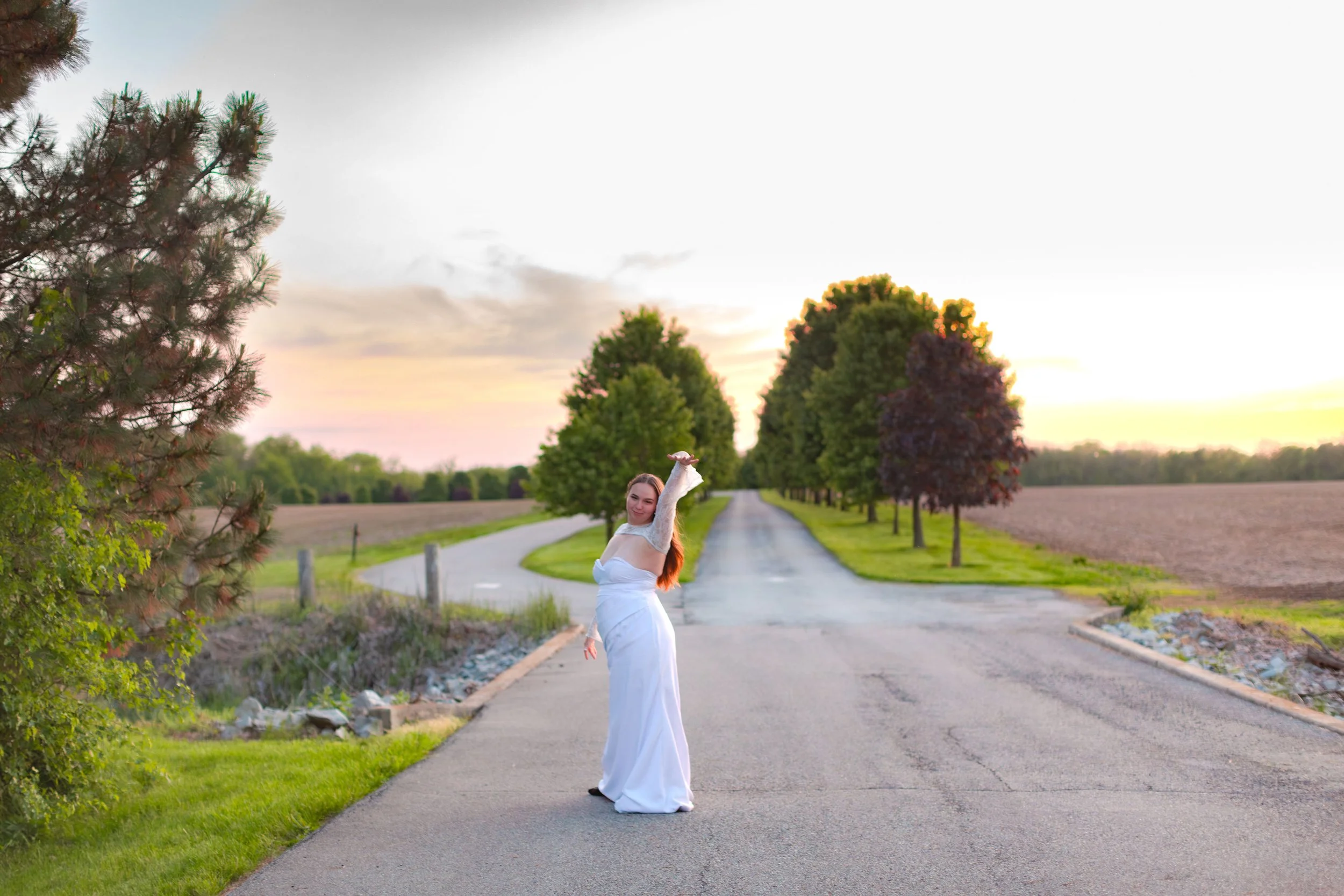 Front gate wedding photo spot, mature trees and elegant driveway