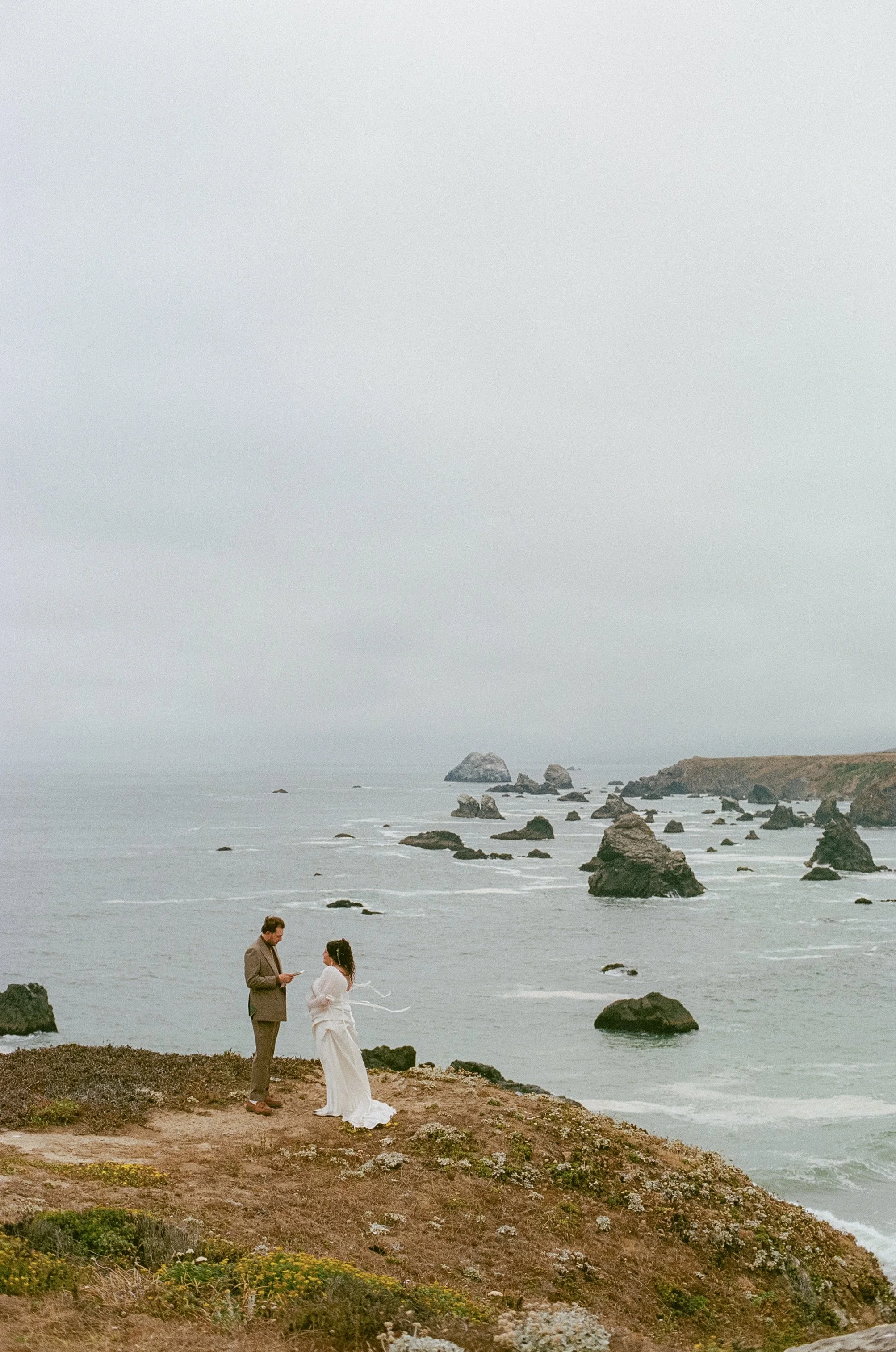 katie&dylan_sonomacoastwedding-369.jpg