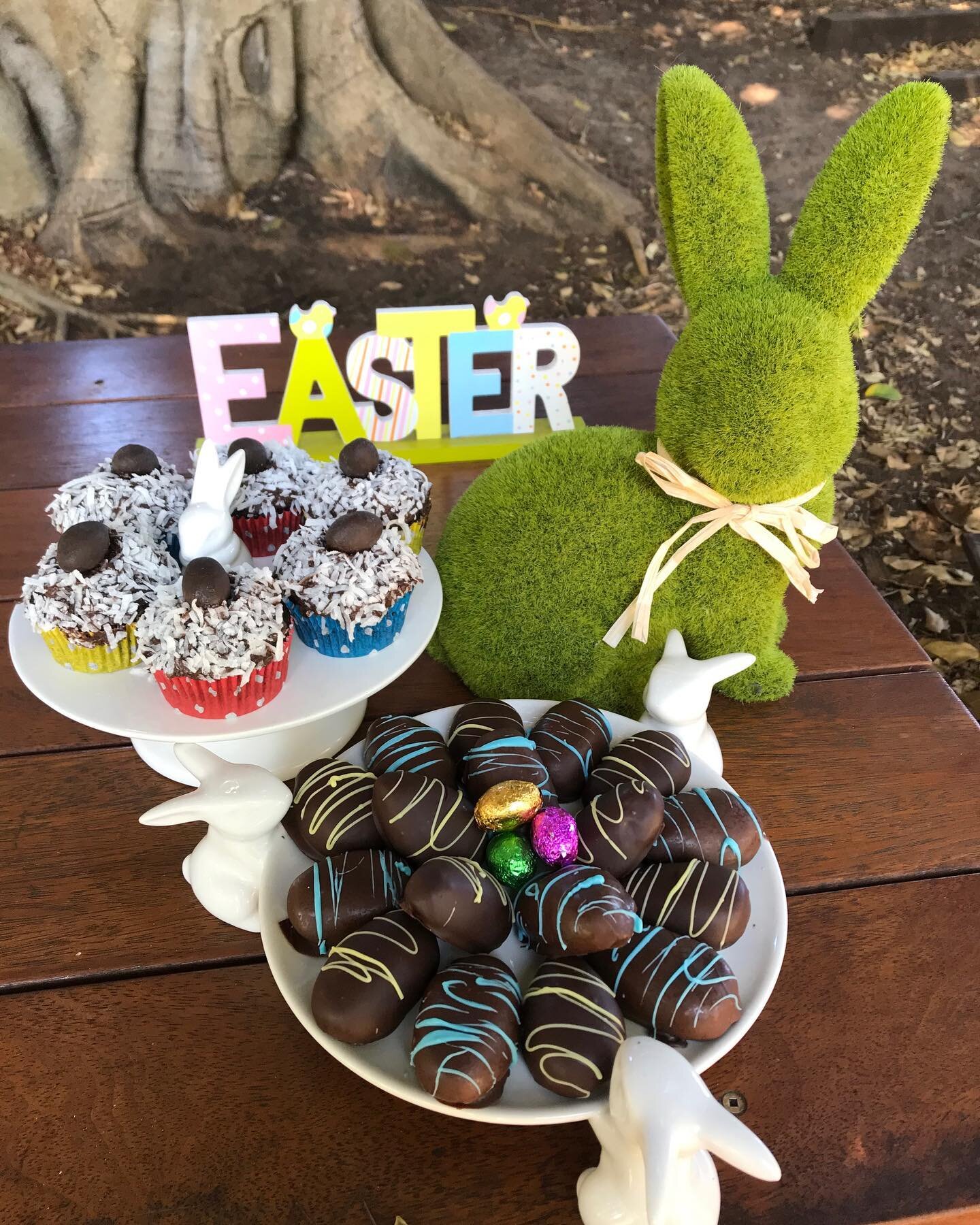We have your easter cravings covered with our hand crafted peanut butter or coconut filled Easter eggs!
And chocolate coconut cupcakes!