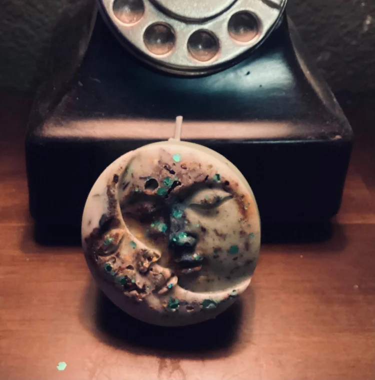 Moon candle