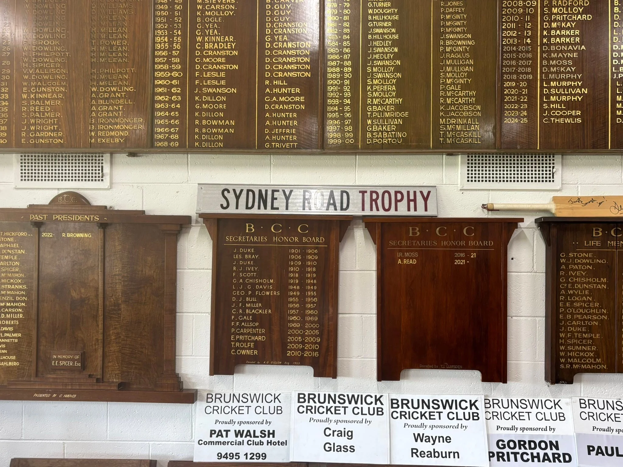 A wonderful afternoon at the Brunswick CC " Gus Club" past players day with a little more interest today given the match is against traditional rivals Coburg CC for " the Battle of Sydney Road".
A great afternoon topped off by a w