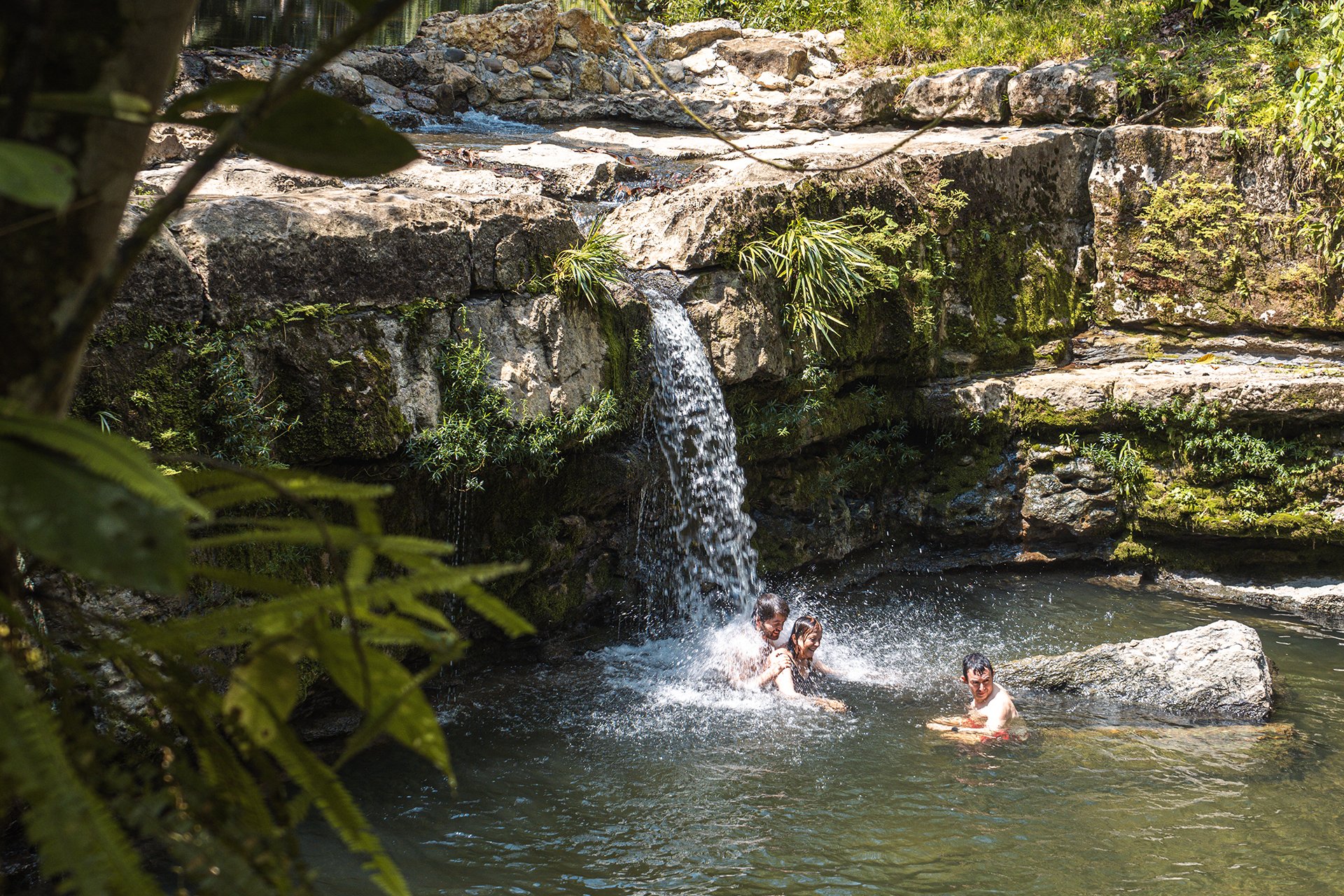 Cascada Kallary Pakcha en familia