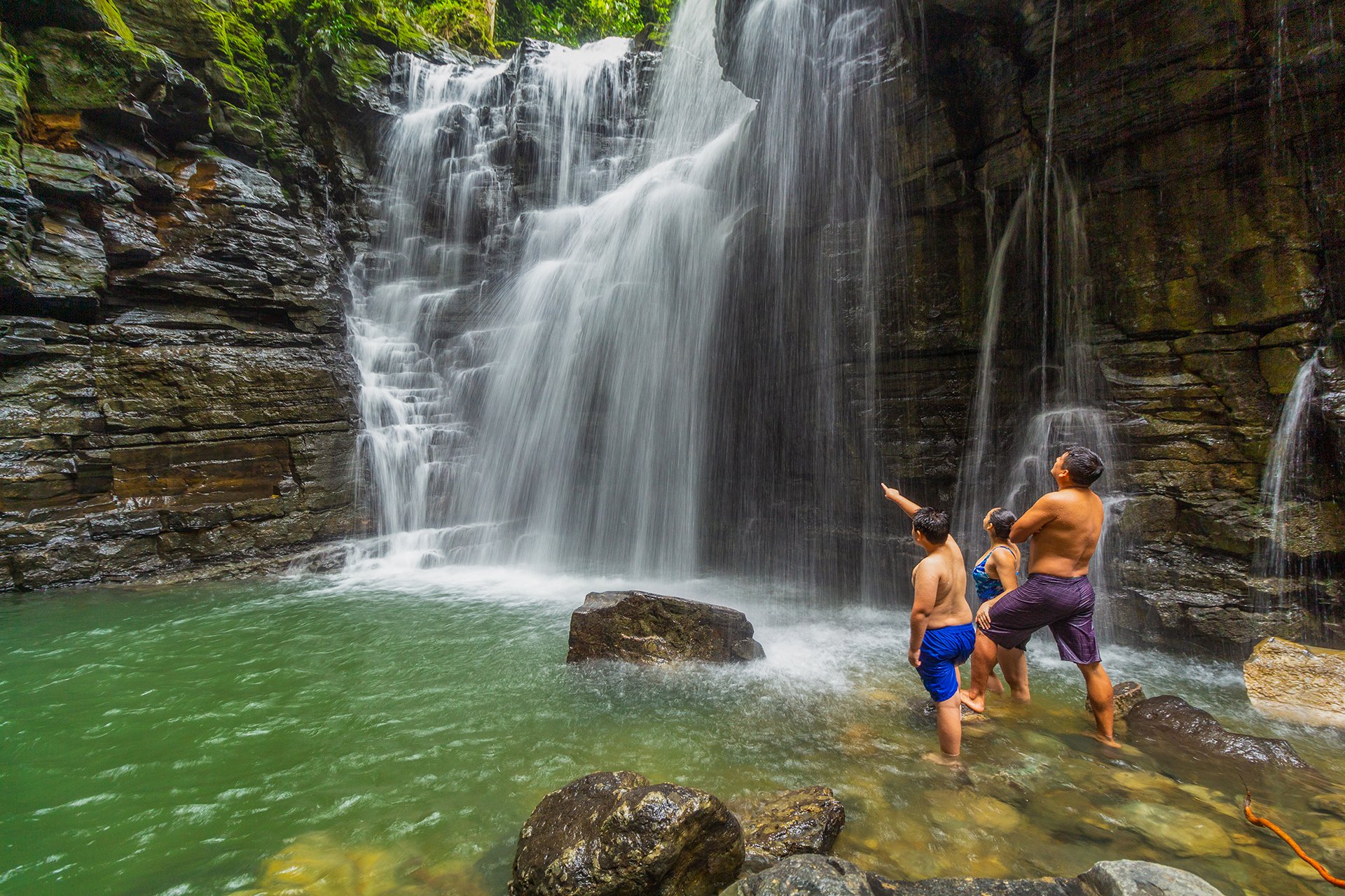 Cascada de Latas
