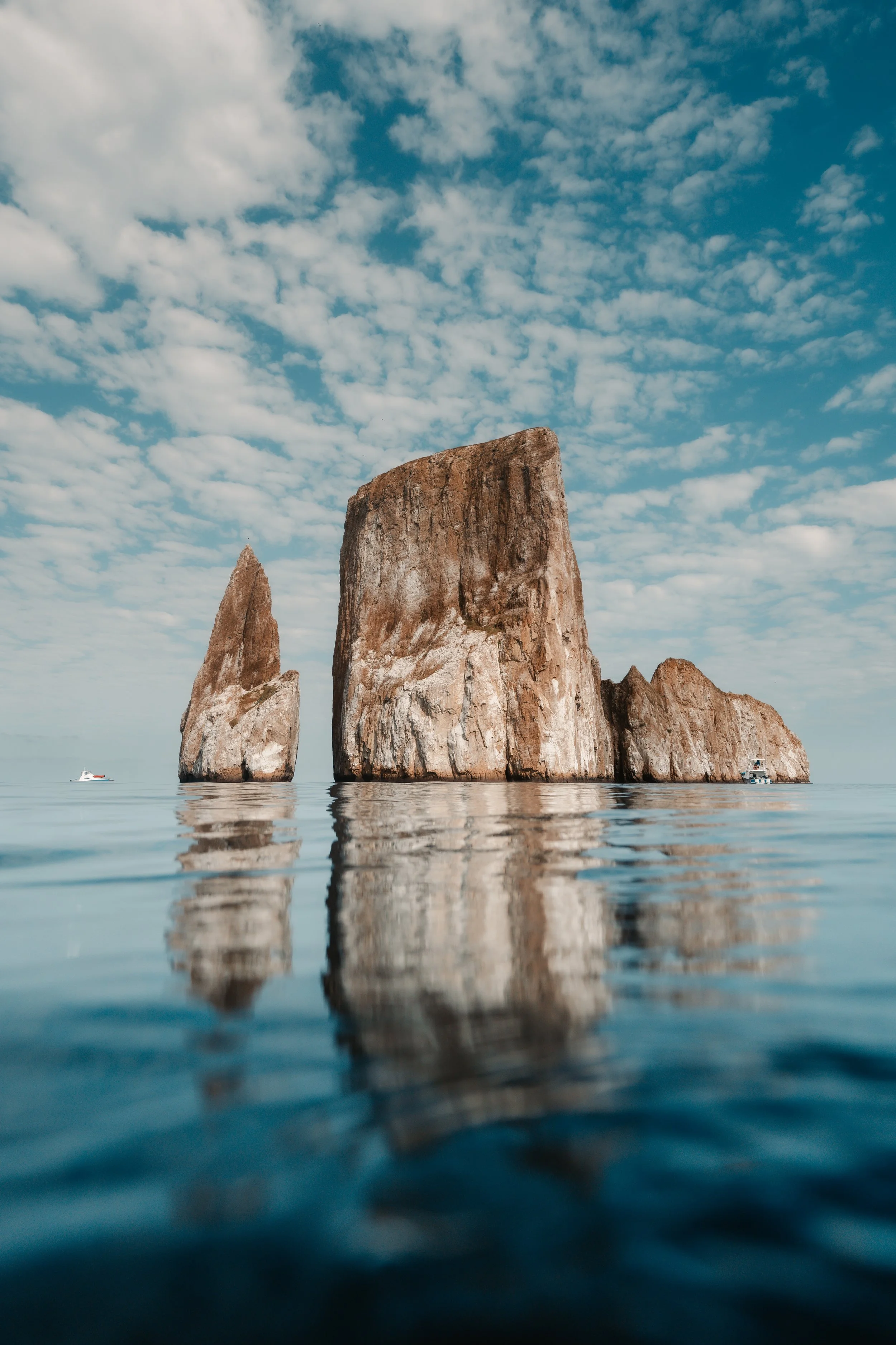 Kicker Rock formation rising from the sea, San Cristóbal, Galápagos.