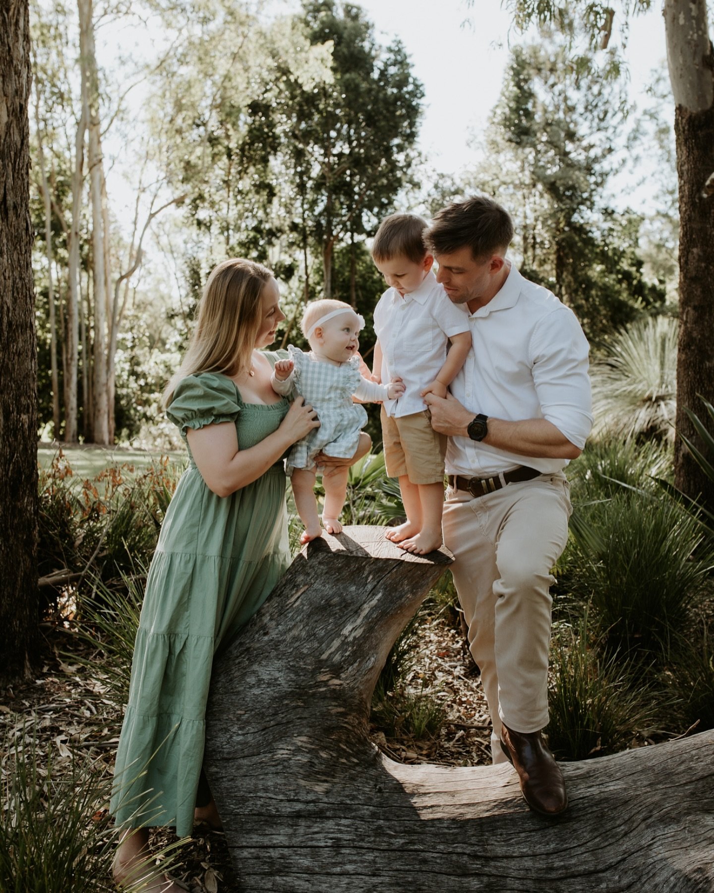 How did everyone&rsquo;s little ones go last week in their first week at school? Archer loved his first week but as already ended up sick 😂🙃

##motherhood #soulfulstorytellers #brisbanefamilyphotographer #ipswichfamilyphotographer #motherhoodrising
