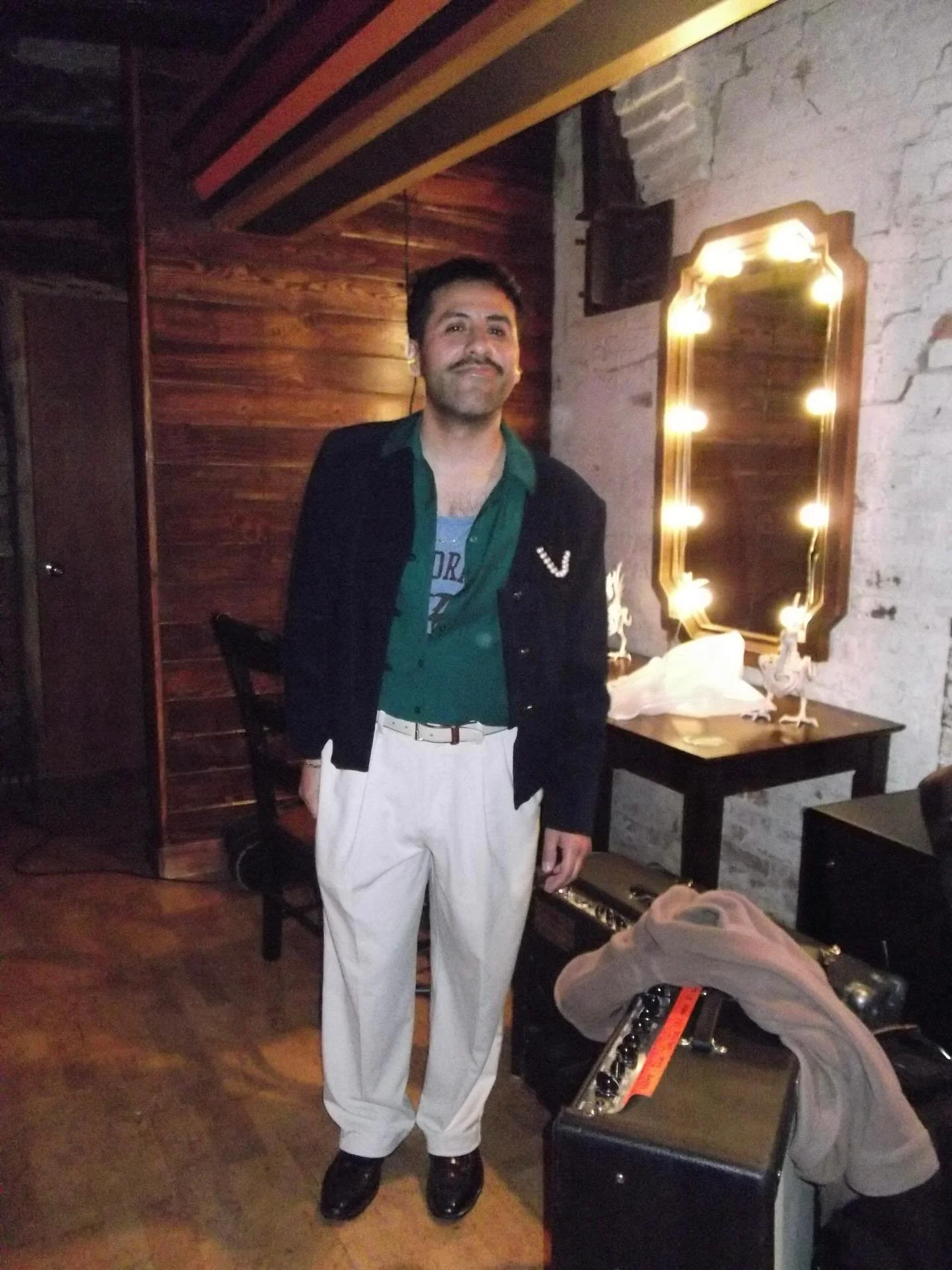 Feliz cumplea&ntilde;os to our frontman, songwriter Roberto!!! 🎉🎂🎈🎊
We love you man! Enjoy your day!