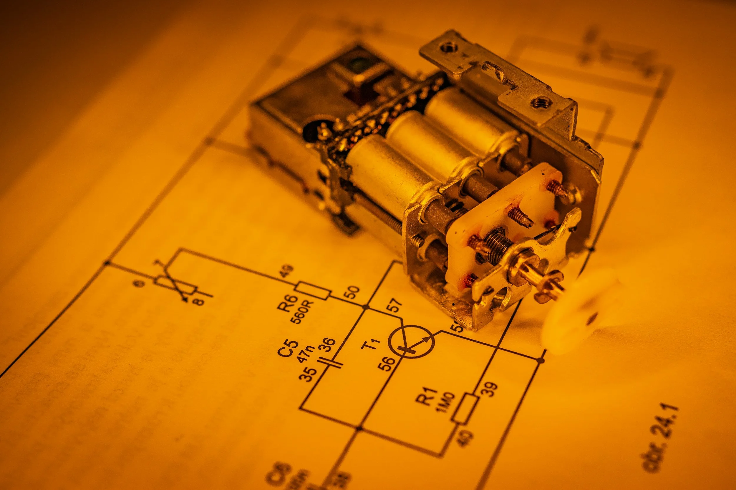 200+ Best Mechanical Project Ideas for High School Students (By Skill Level and Domain)