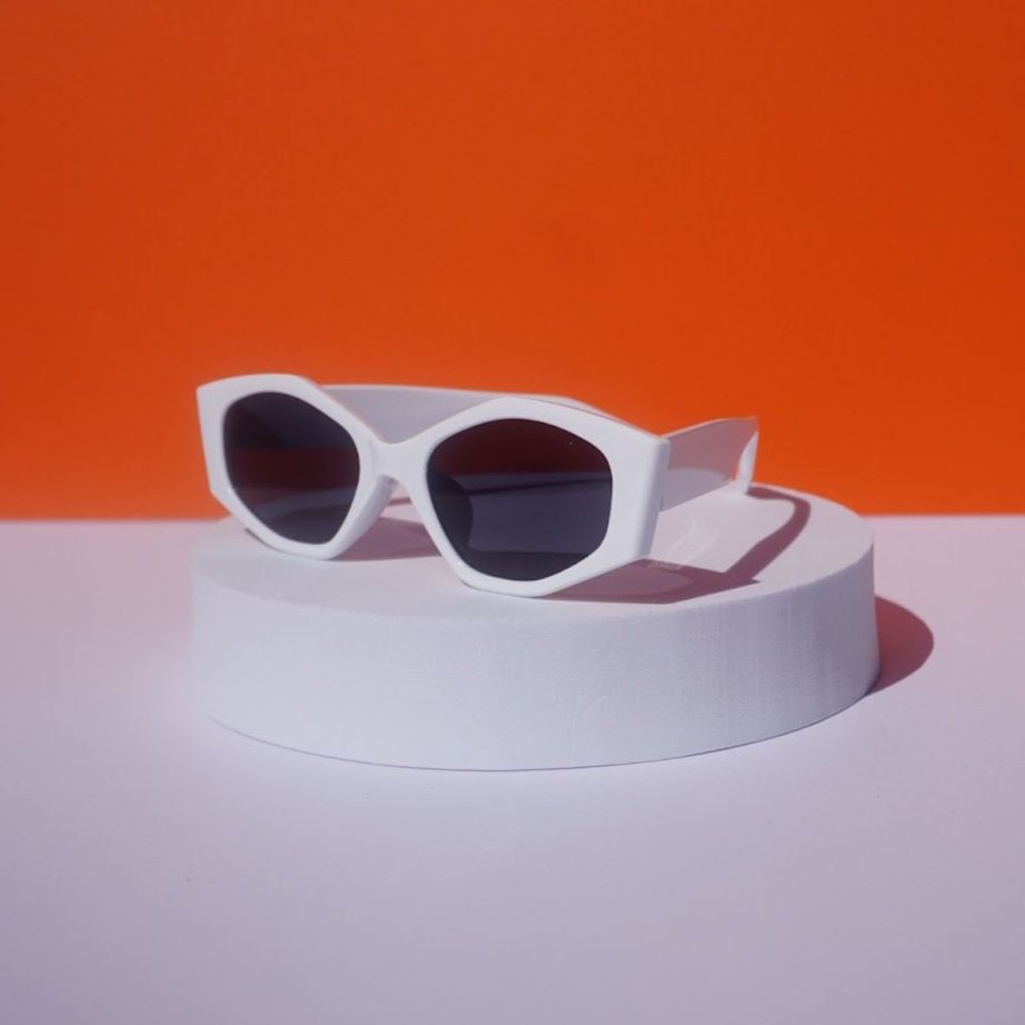 The+Delphine+in+White.jpg