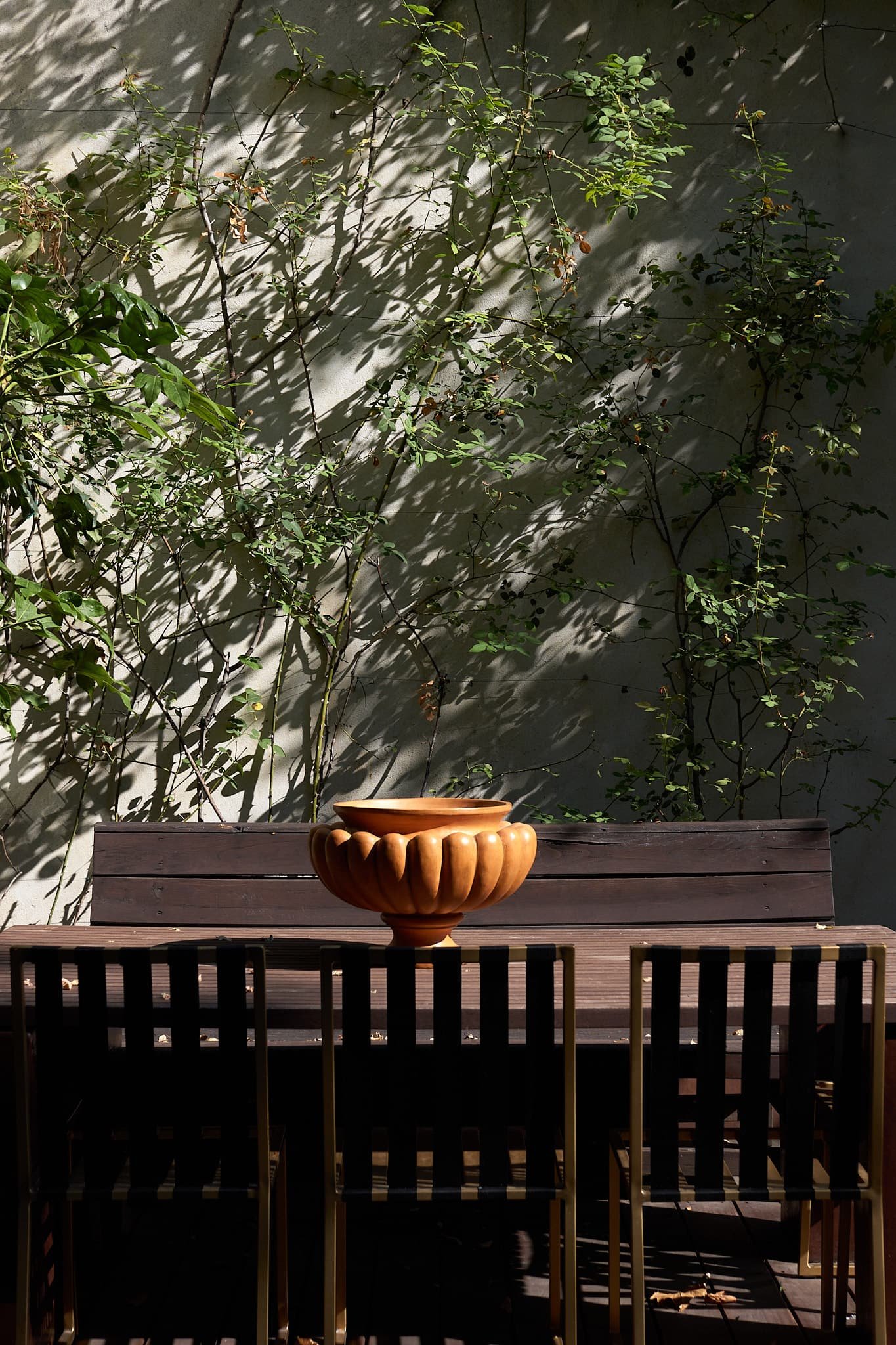 Corolla vase | private villa, Porto Cervo