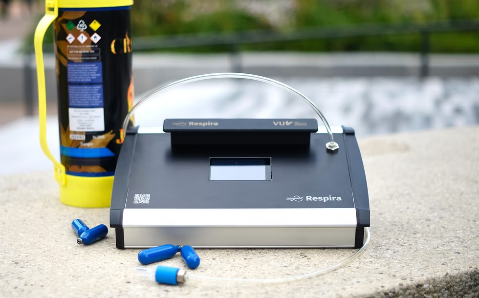 World’s first ‘laughing gas’ breathalyser tested in ground-breaking trial