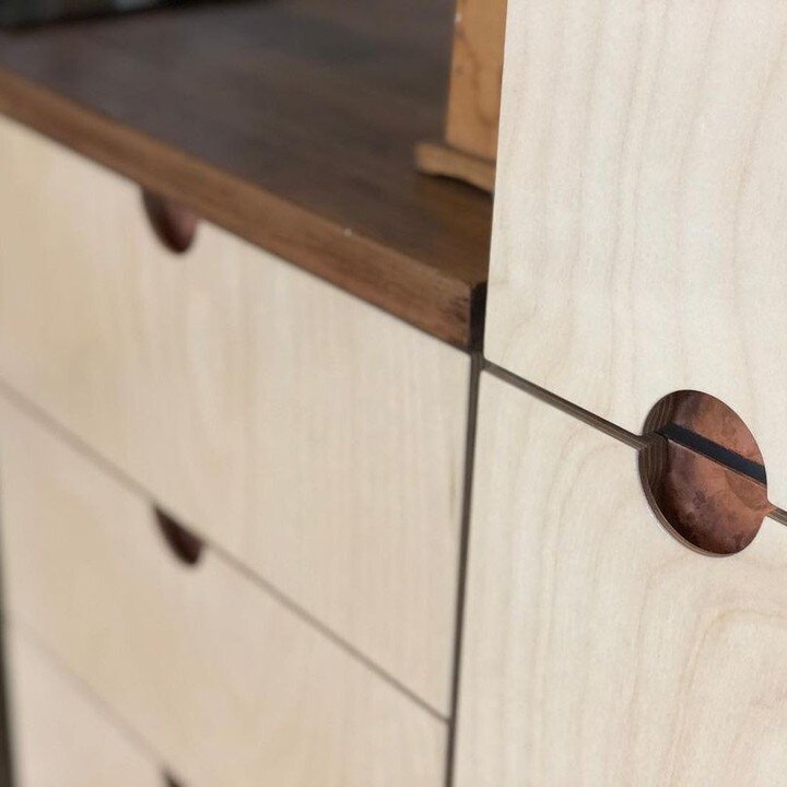 Drawers and doors made to fit Howdens, Ikea or @ammonite.designs own birch units featuring CNC cut half-moon handles made using @createcnclondon

Send @ammonite.designs the type of handle you&rsquo;d like, then they can draw and make what you need to