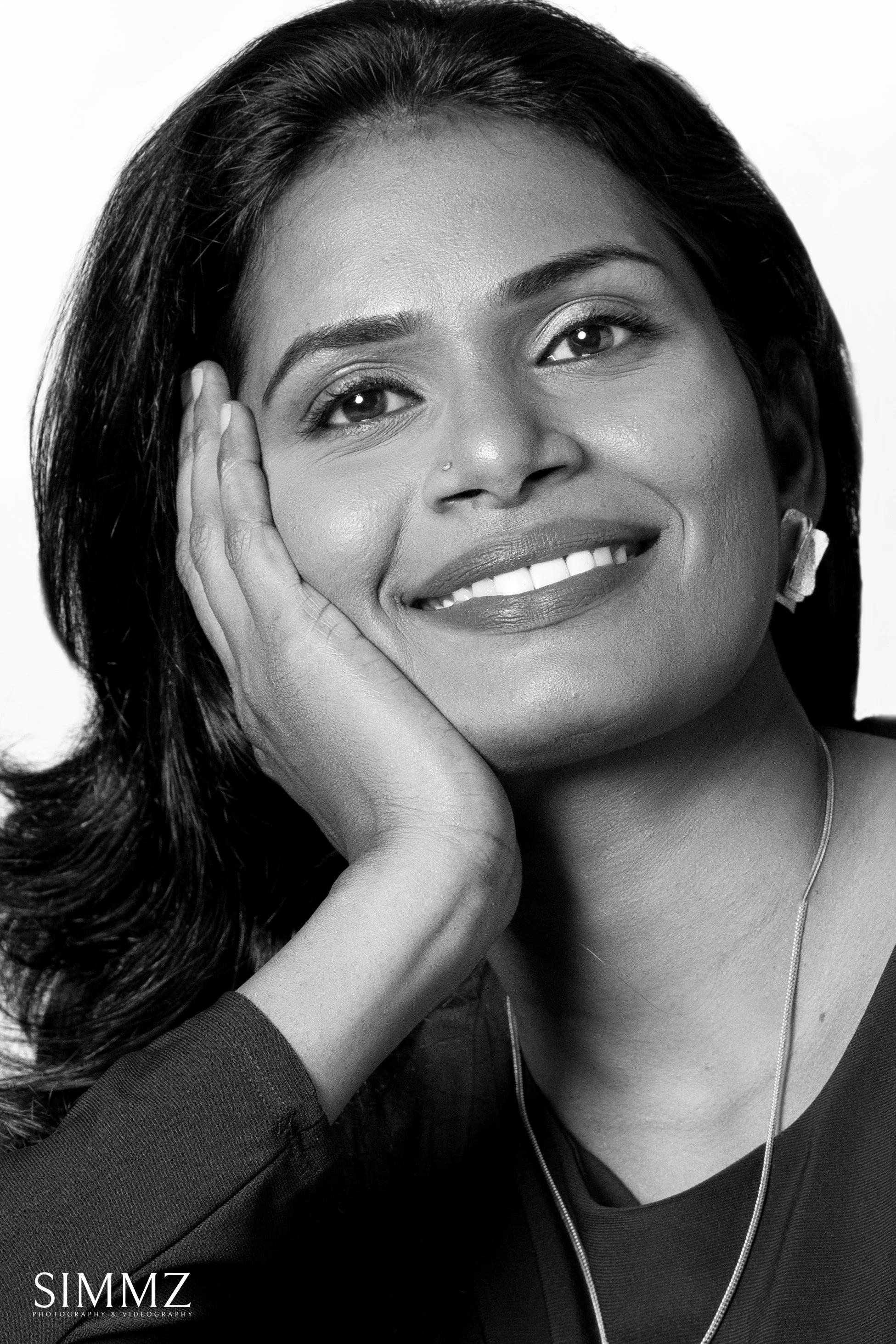 Divya X SIMMZ-12.jpg
