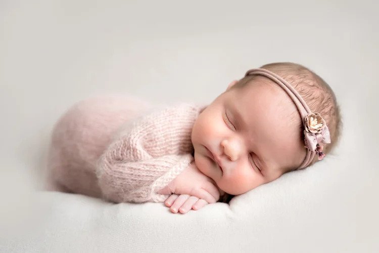 How to Prepare Your Newborn for Their First Photo Session