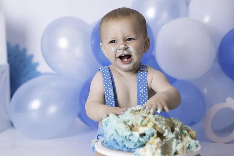 Cake Smash Session Guide for First Birthday Photography
