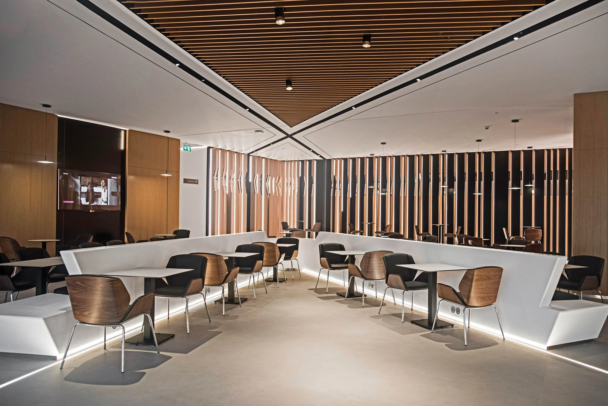 mea-new-cedar-lounge-sept-2017_37488431261_o.jpg