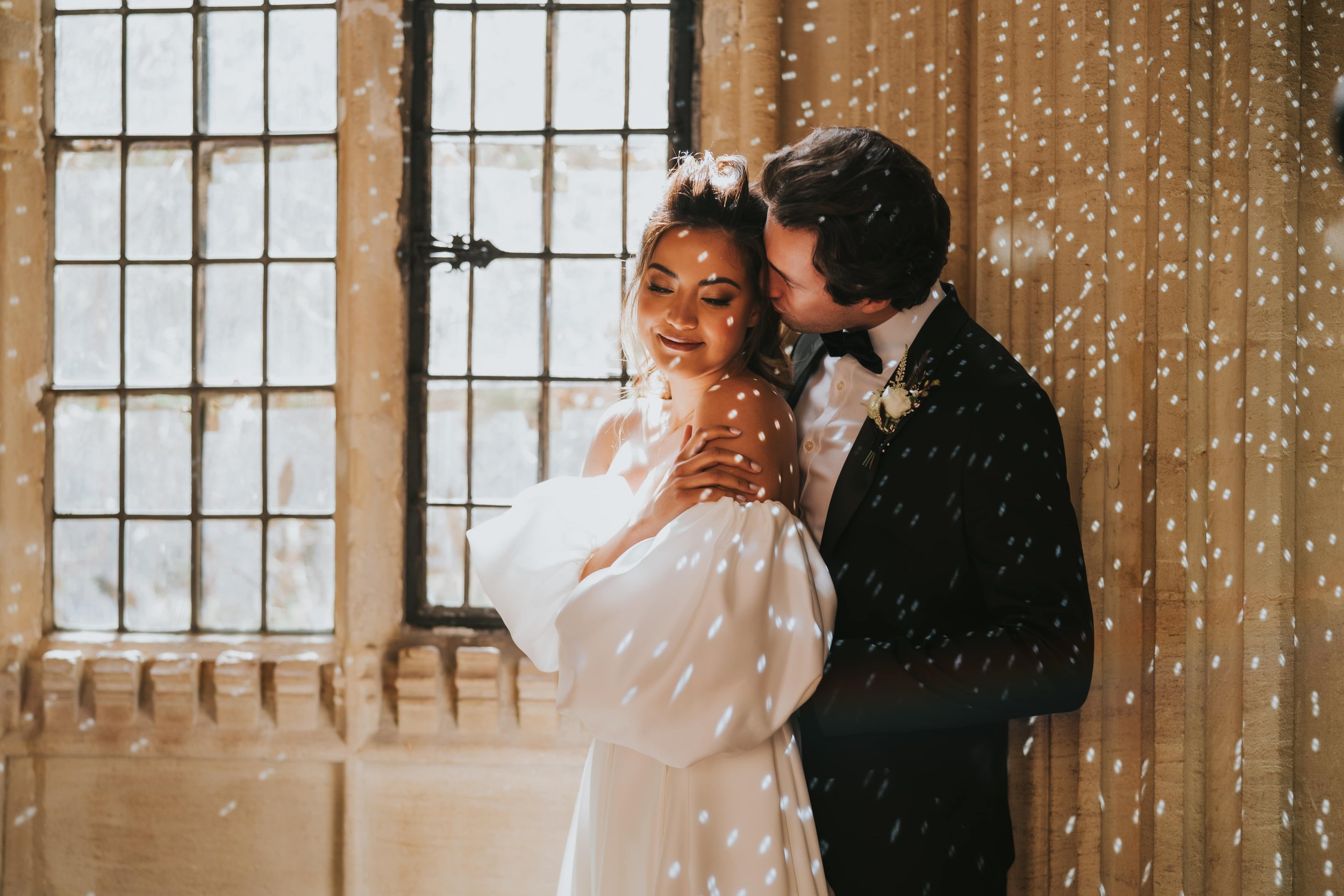 Bride and groom portrait at Bodleian Libraries in Oxford