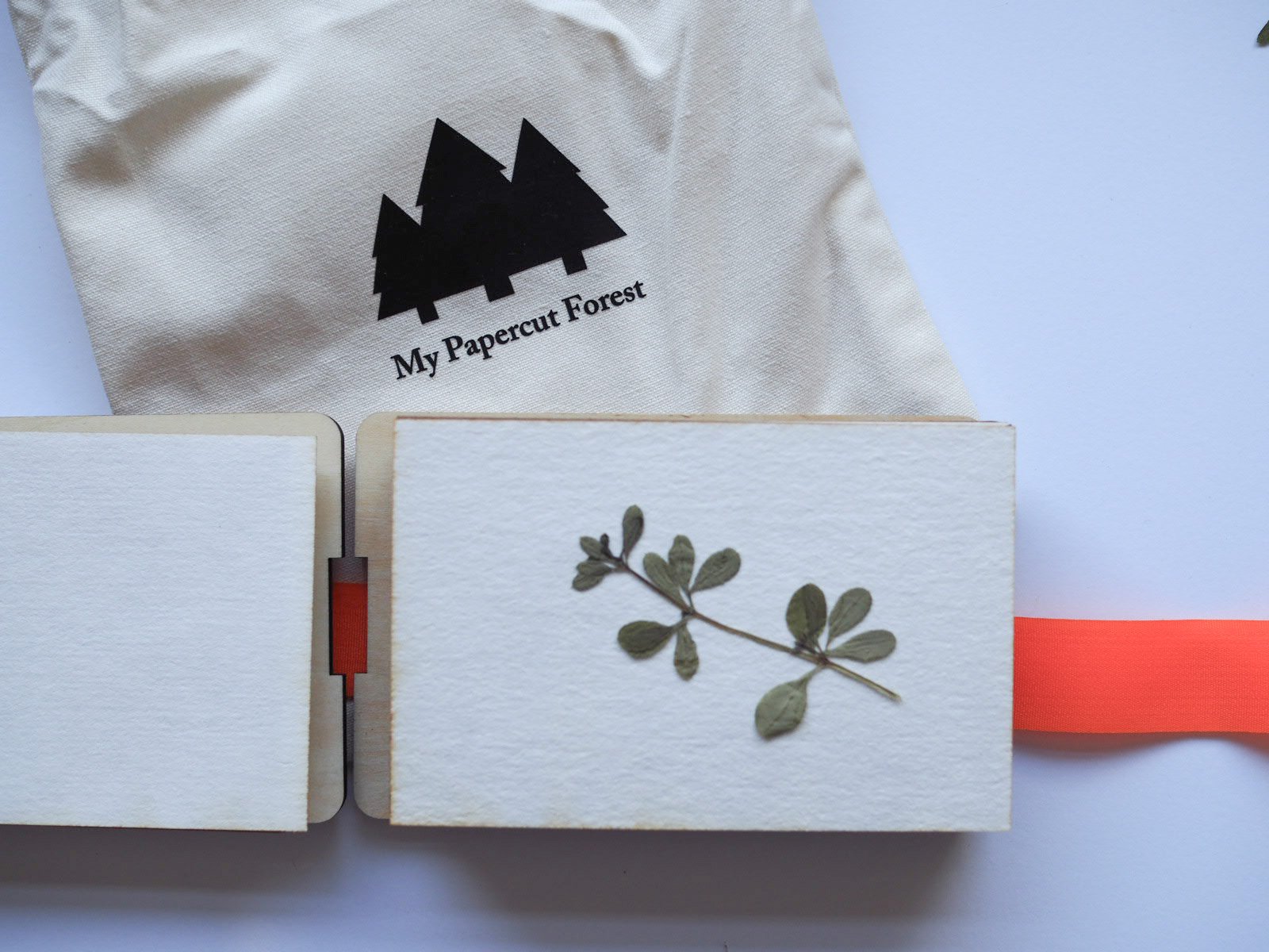 flowerpress-mypapercutforest5.JPG