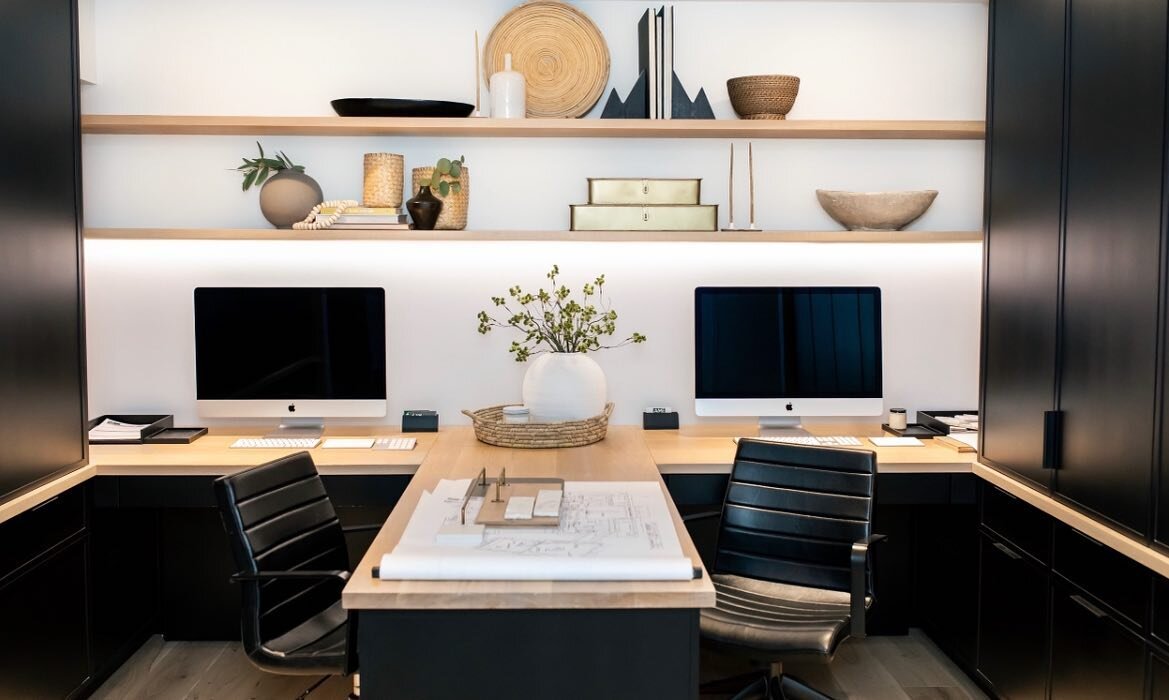 We&rsquo;re back in office! 

Speaking of office &hellip;.
It&rsquo;s about time we shared with you all a picture of the M&amp;CO office! This space is where all of the magic happens 🖤

&amp; It is packed with functionality! 
Following along our sto
