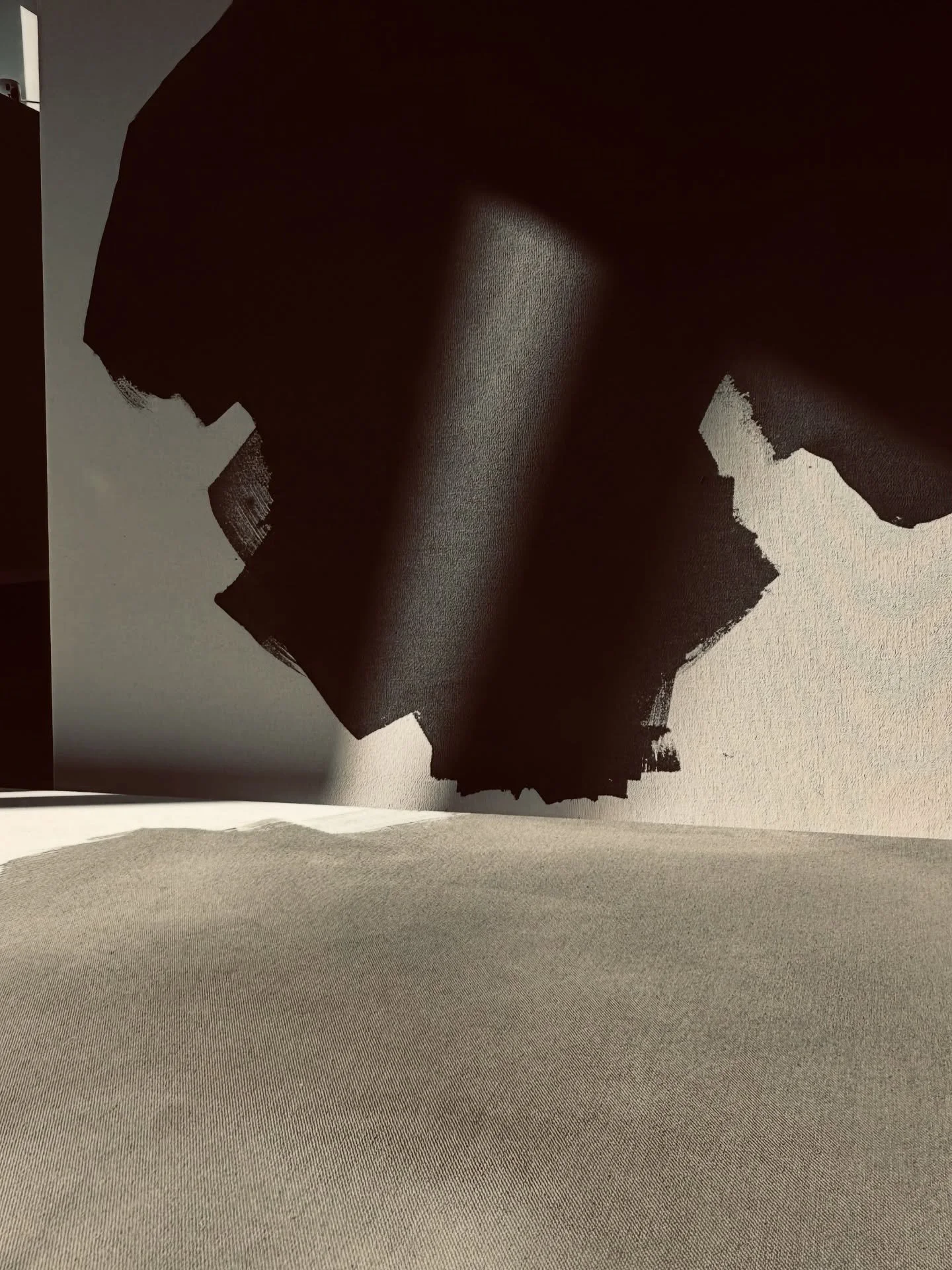 Some days are easier than others in the studio. Everything flows naturally, no hesitations, no fears, no doubts. No thinking. 

But other days&hellip; are more challenging. The struggle of creating art intuitively and quieting the noise outside (whic