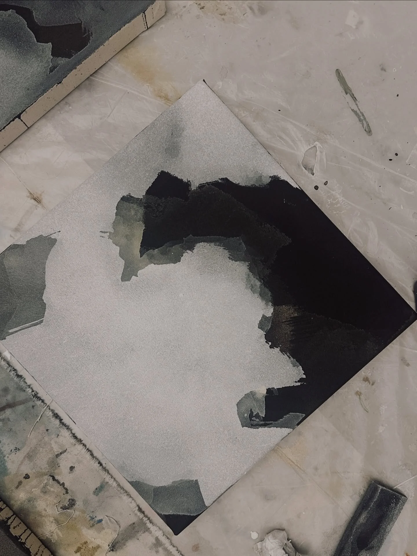 This is the scary moment&hellip; 

I never know at this stage if it&rsquo;s going to work or fall apart&hellip; Should I stay in it and keep trying or let it go.

Do you see something forming here, or just chaos?