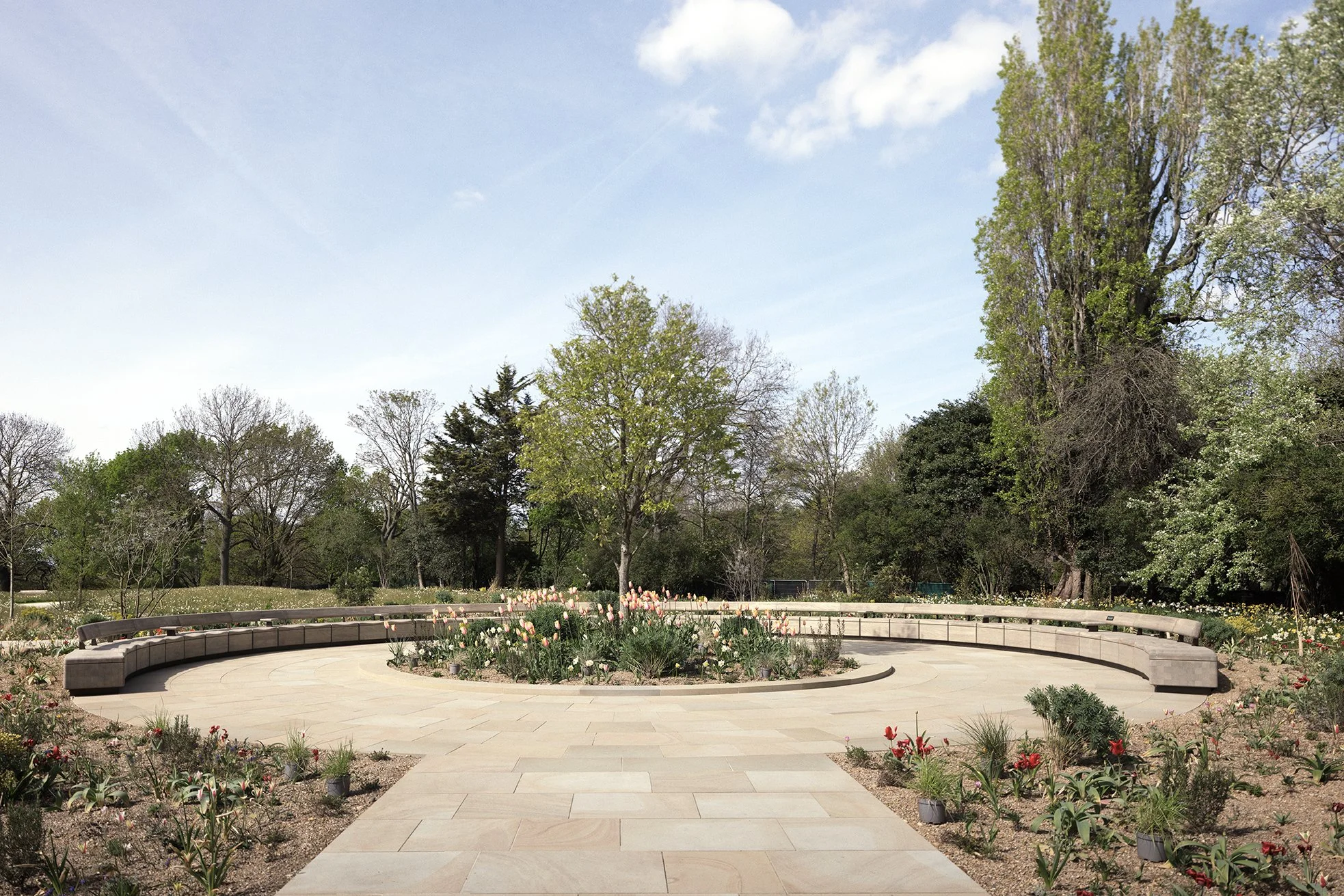 NWE_9463-mm-hta-regents-park-benches-LO.jpg