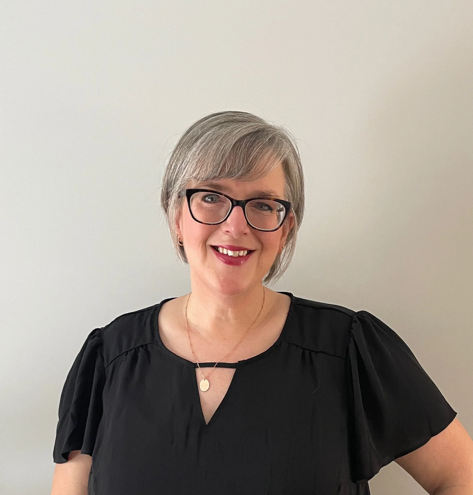 Laura H headshot.jpg