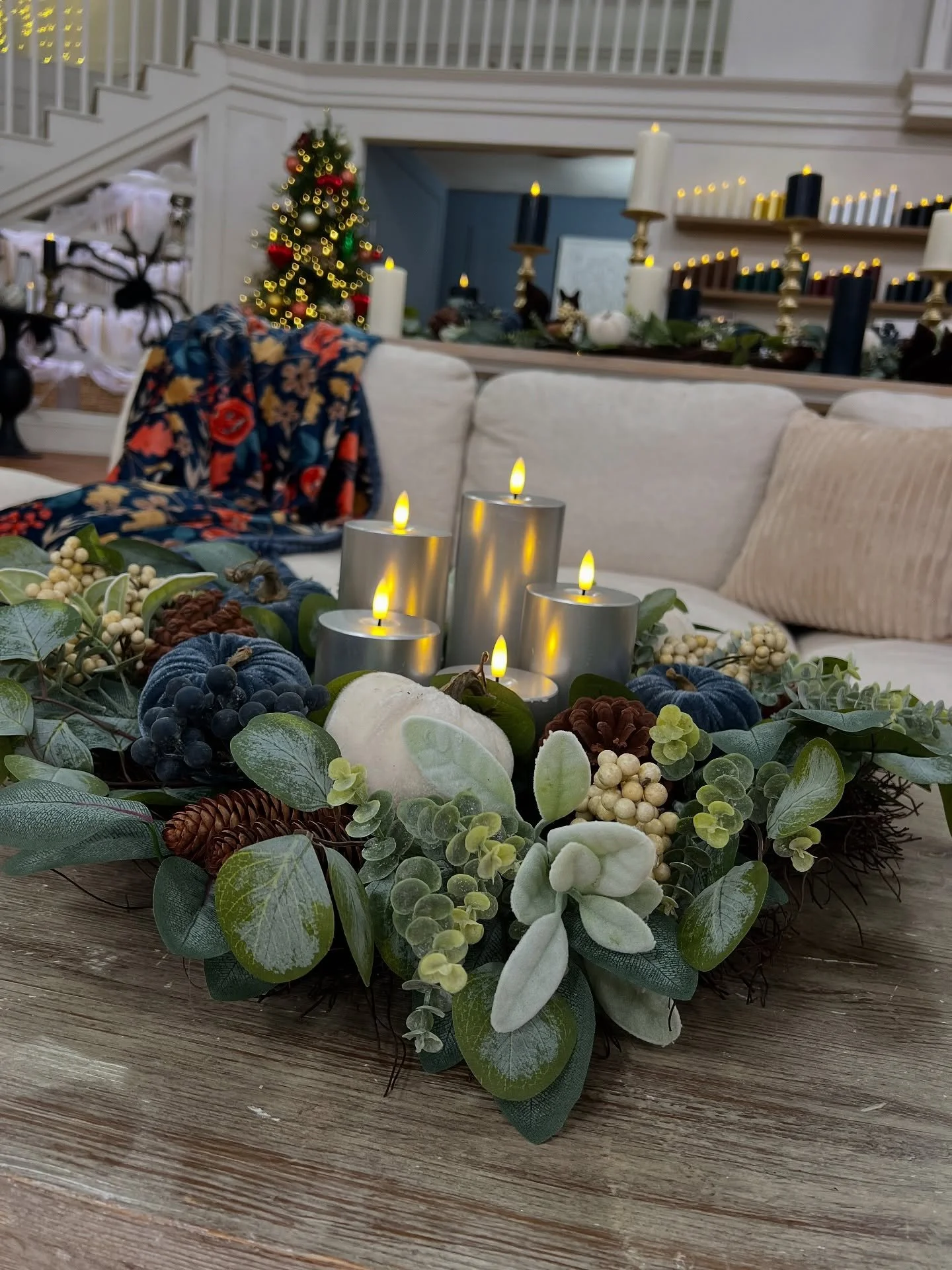 Home Reflections was LIT this past Thursday @qvc 😆yes that’s my way of using fun young verbiage. However it really was a stunning day filled with candle light, gorgeous vignettes, and decor tips and tricks. Scroll through to see our breathtaki