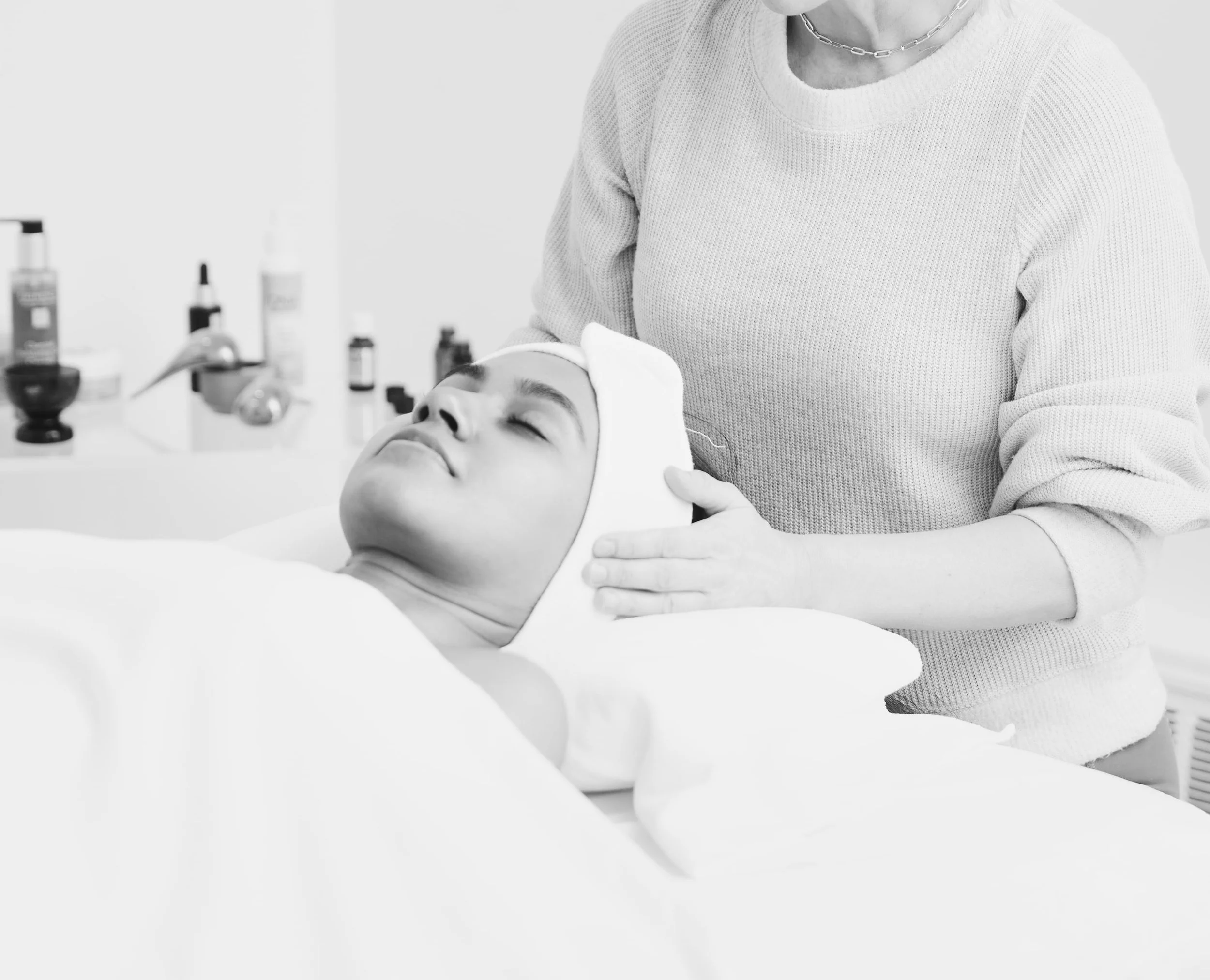 kristen-leigh-organic-facials-and-customized-skin-care-regimens.jpg