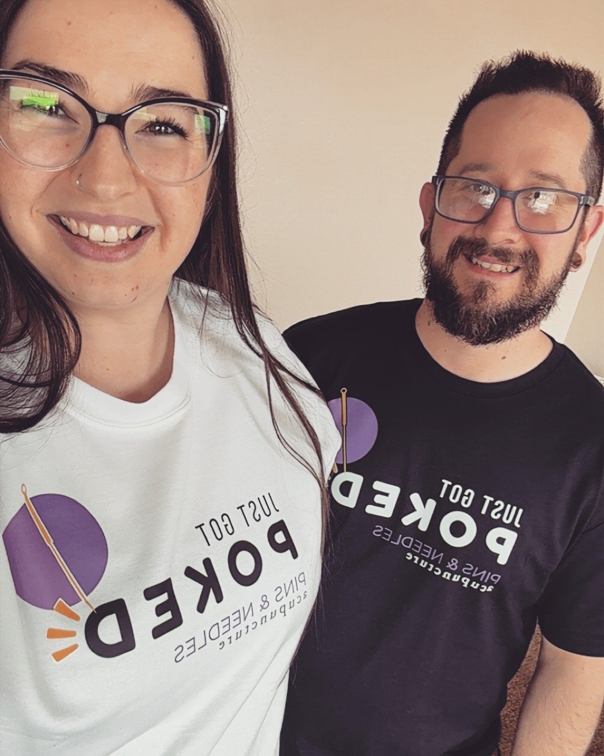 Some new gear arrived in the office today! 
Reach out to us if you'd like to order your own Pins and Needles Acupuncture swag!