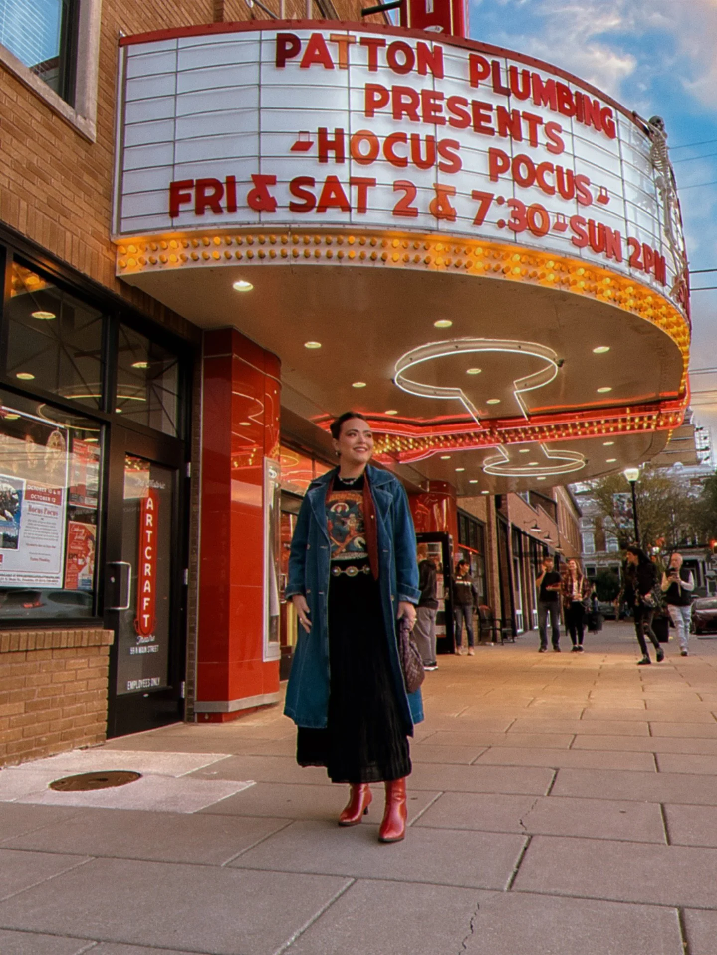 It’s been a very nostalgic 90’s-feeling Halloween season this year 🎃🦇👻