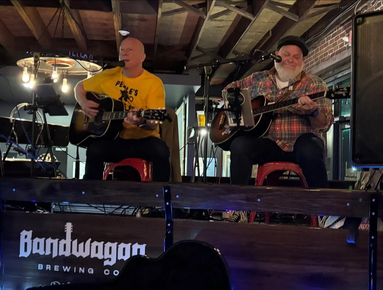 LIVE MUSIC : Magnetic South